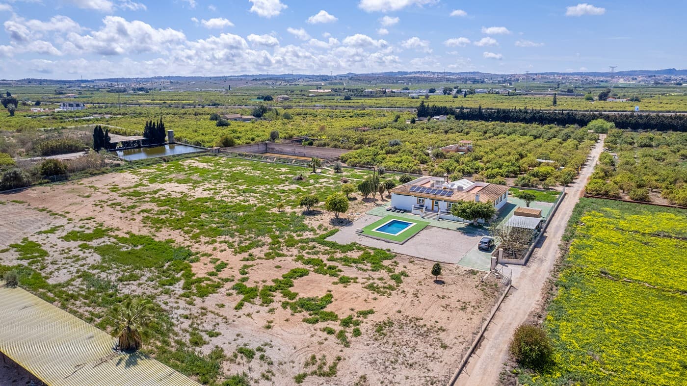 Bedrooms: 6, Bathrooms: 3, Villa in Los Montesinos, Alicante, Spain