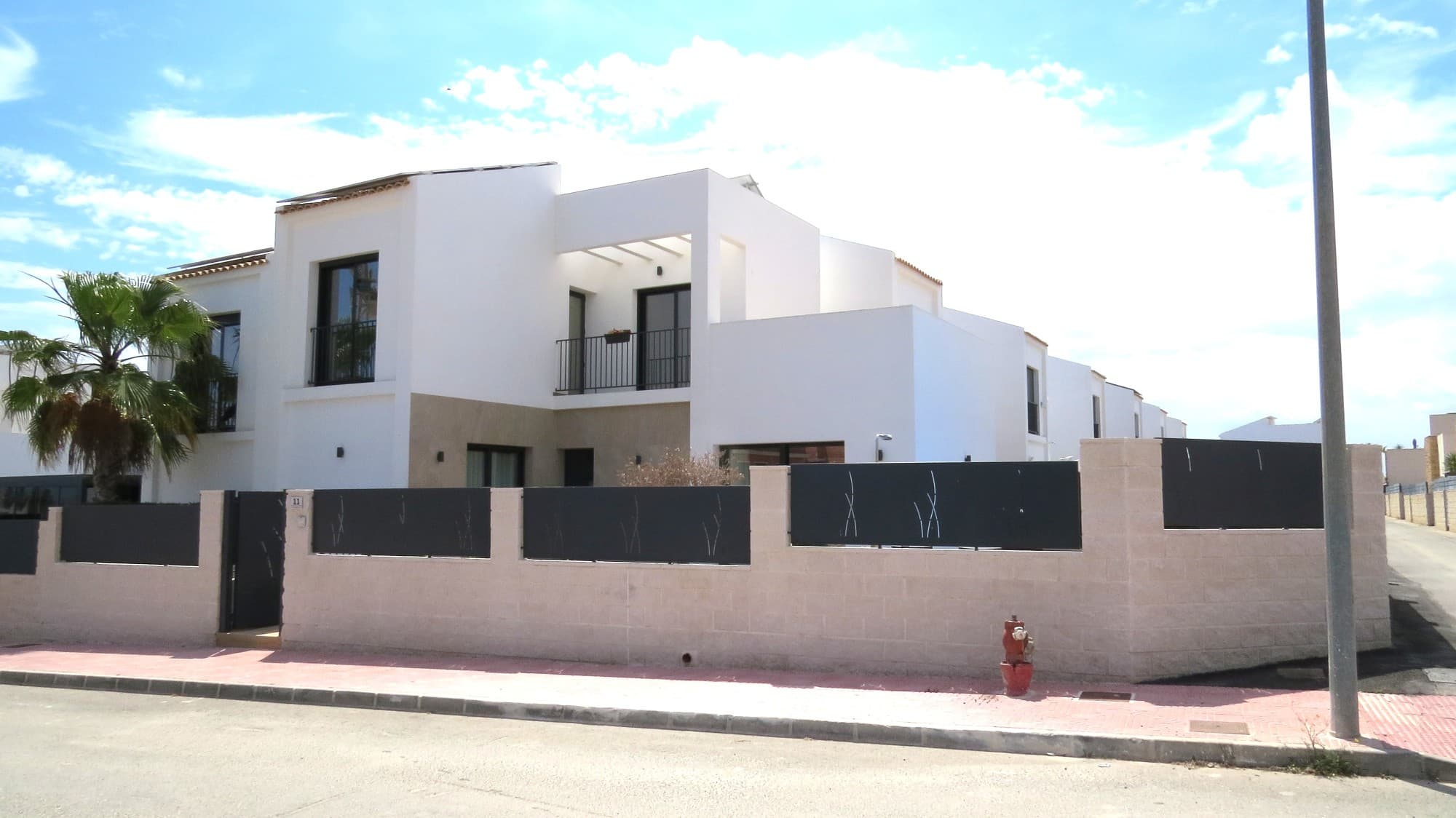 This recently built villa is located in the quiet part of the sought-after Ciudad Quesada. A lively centre that offers everything you need for the perfect holiday or permanent home. Bars, restaurants, shops, specialty shops and so much more are all within easy reach! Its central location also means you are quickly in numerous other towns, places of interest, golf courses, the airport and, of course, the beautiful sandy beaches of the Costa Blanca South!



This beautiful property has been built in a combination of modern and Spanish styles and features a spacious garden with parking space for your car, a large terrace and a private swimming pool (4x7m). Perfect for enjoying the warm climate that this region has to offer.

Upon entering the property, you are welcomed on the ground floor by a spacious living room with open kitchen. A double bedroom and a family bathroom.

The stairs to the first floor lead to a night hall which gives access to 2 double bedrooms, a family bathroom and a spacious terrace.

This property also offers a basement, a space that is currently furnished as a master bedroom with en-suite bathroom. However, this space offers numerous possibilities: extra living space, man cave, hobby room, etc. 

There is also the possibility to add a fifth bedroom. Here you will also find the separate laundry room, storage room, 1 spacious terrace and another small terrace where the boiler is installed.



A property with lots of possibilities and plenty of space, spread over 3 floors.

As extras, this property has separate air conditioning (hot/cold), adjustable for each floor, electric shutters, intercom, 12 solar panels and is sold furnished.



So don't hesitate and book a viewing soon!



Suma: (still to be allocated)

