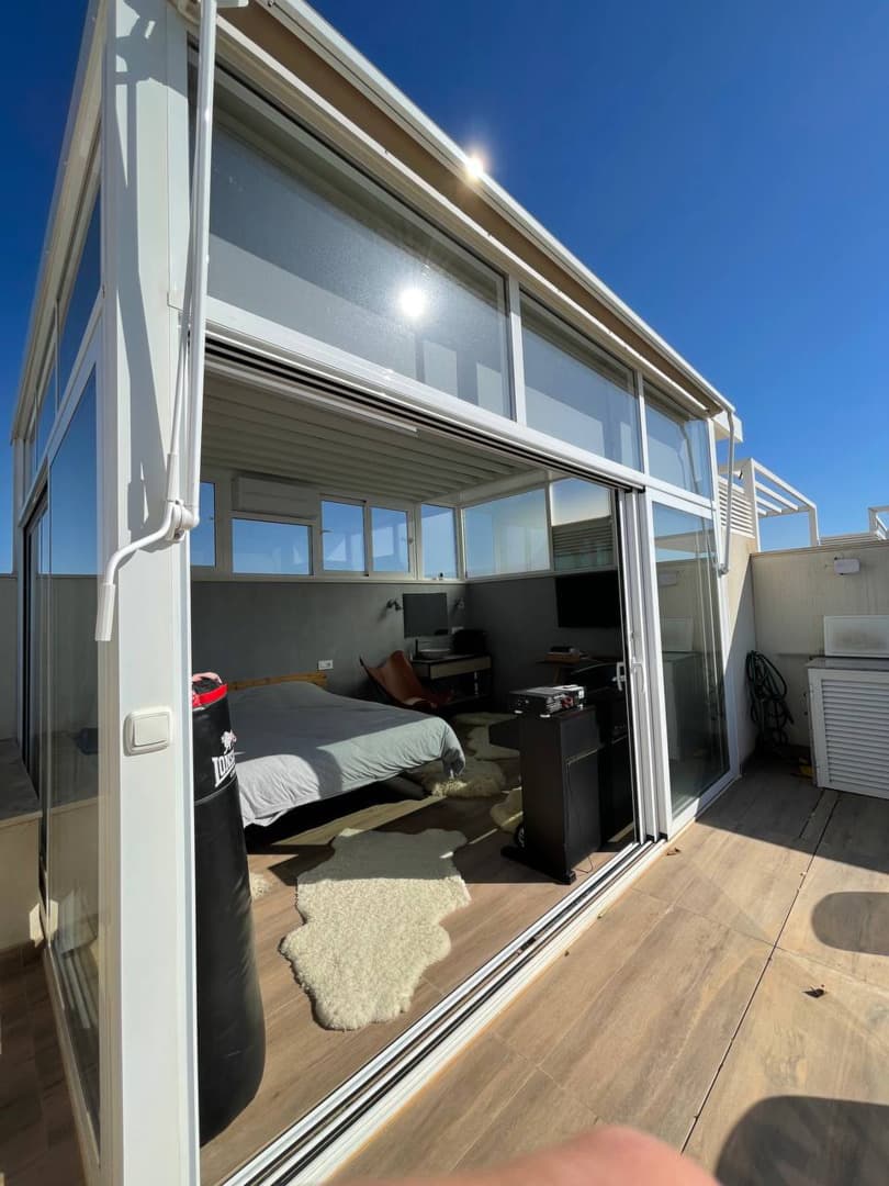 Penthouse for sale in the Las Colinas Golf area of Orihuela Costa. The apartment has a floor area of 170 m² and offers two bedrooms, two bathrooms, and an open-plan kitchen combined with the living room, which opens onto a large balcony. On the second level of the property there is a spacious rooftop terrace with magnificent views over the golf course.The price includes a parking space for one car.The residential complex features a communal swimming pool.When you purchase property in Spain, you can apply for a residence permit. Our company assists with obtaining any type of residence permit.