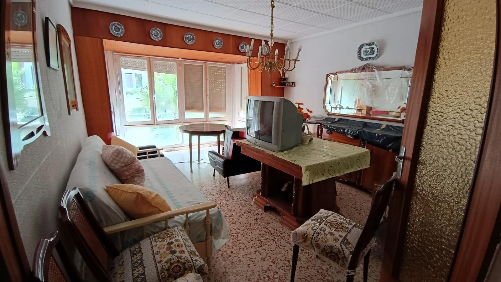 Bedrooms: 8, Bathrooms: 3, Villa in Torrevieja, Alicante, Spain