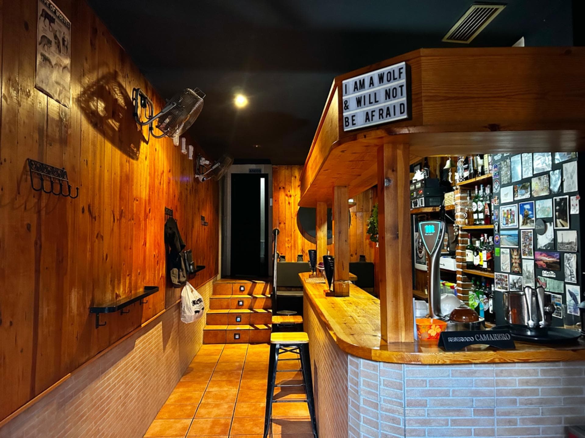 The Pub 5 Lobitos, which everyone in the village knows, where we have gone every summer or weekend very early to make sure we don't miss out on a table, is being transferred. This business, right in the centre, and no less than on the liveliest nightlife street in Torrevieja, has been in operation for more than 30 years, with a consolidated track record, and a regular customer base both in summer and winter, which makes it an excellent opportunity for those looking for a profitable business from day one. It is being transferred in operation and with everything necessary to start this new project in the simplest way. It also has a terrace permit with room for up to 13 additional tables. -  - Strategic location: In no less than the busiest nightlife area in the centre of Torrevieja. - Fixed clientele: Both in low season and high season, this business has a fixed clientele which guarantees constant income throughout the year. In addition, it has hundreds of reviews on Google with a score of 4.7 out of 5 - Expansion potential: The Torrevieja City Council plans to make the street where the premises is located pedestrian, which would allow tripling the capacity and size of the outside terrace. In addition, this business is profitable by opening its doors only on Fridays and Saturdays, except for the summer months, when it opens daily. - Licenses: The Torrevieja City Council no longer grants Pub licenses, but this business already has its own! So it would be transferred to the new owner without problem. In addition, being one of the old licenses, it is allowed to open until 04:00 AM A monthly rent of only € 572 is paid If you want more about this incredible business opportunity, contact us without obligation.