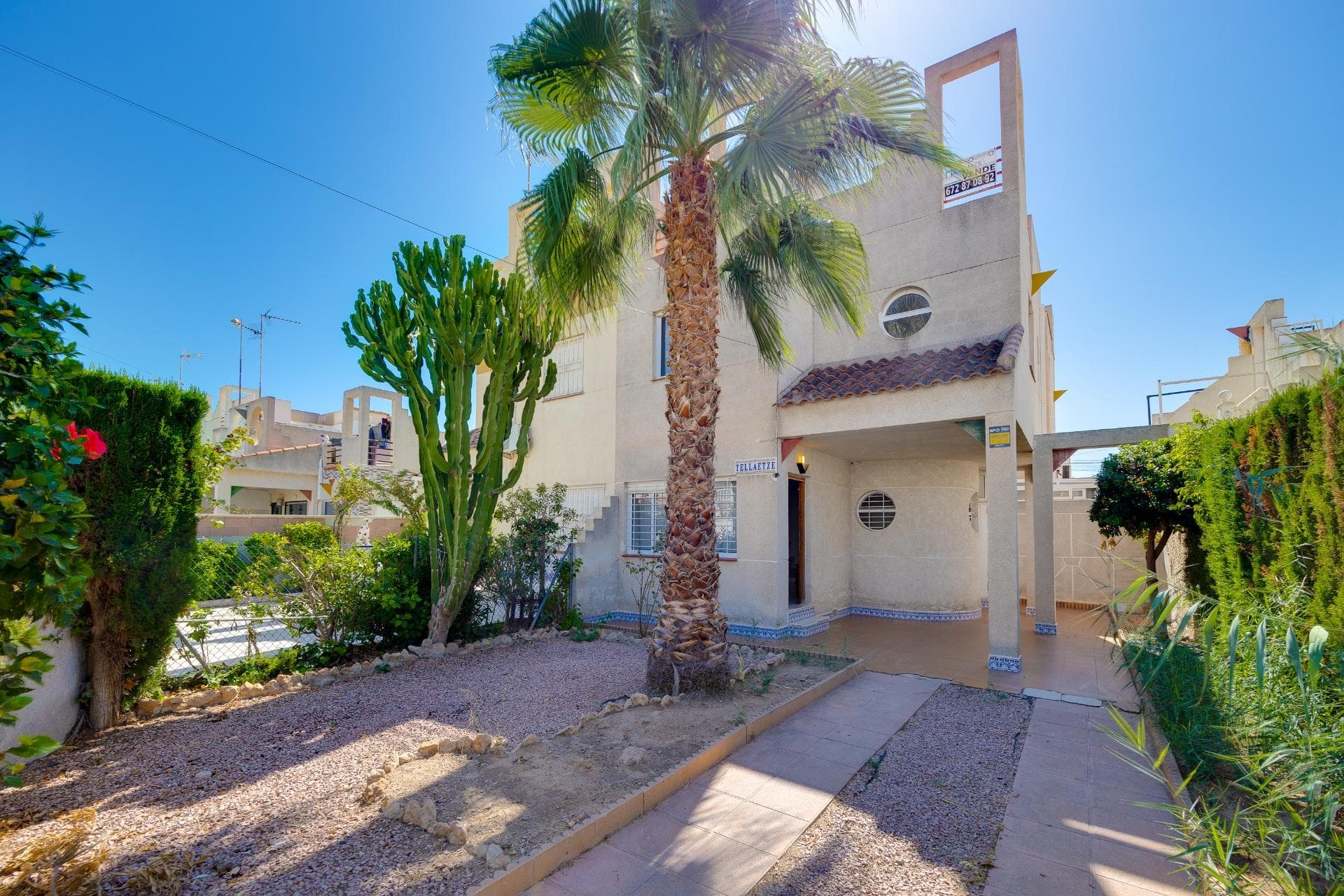 Bedrooms: 3, Bathrooms: 2, Town House in Torrevieja, Alicante, Spain