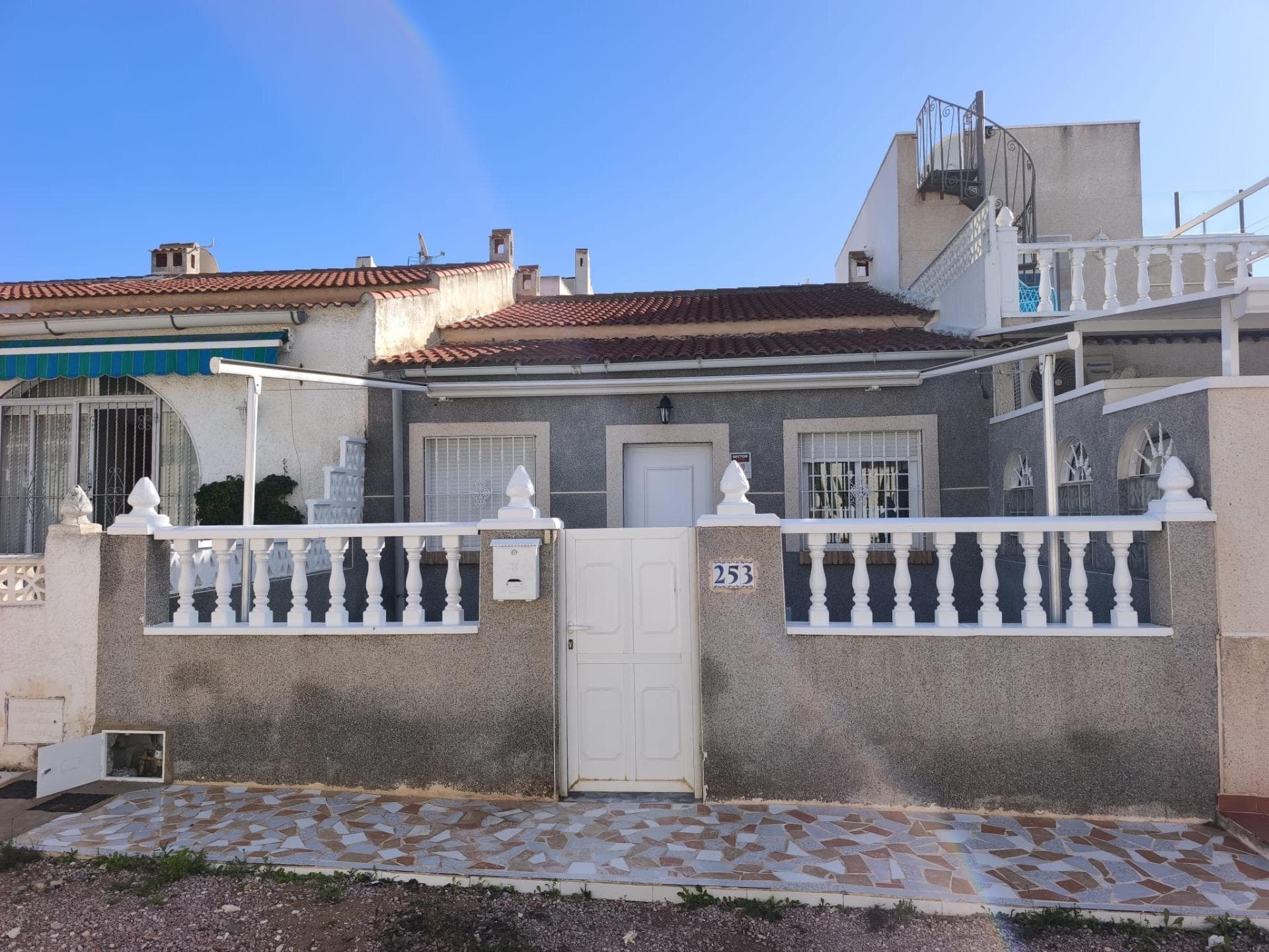 Bedrooms: 2, Bathrooms: 1, Bungalow in Torrevieja, Alicante, Spain
