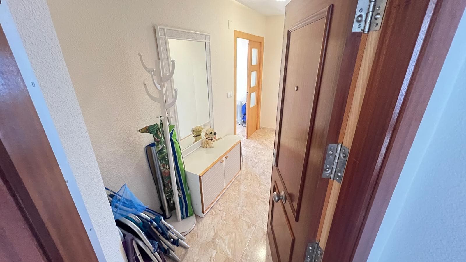 🌊 Living by the sea has never been so real! Exclusive apartment on the beachfront of Playa de los Locos, Torrevieja 🏖️ If your dream is to wake up every day to the sound of the waves and unobstructed views of the Mediterranean from every corner of your home, this apartment makes it a reality! Located in a prime building, right on the beachfront of Playa de los Locos and the Curva del Palangre, this impressive 110 m² apartment offers sea views from every room, an east-facing orientation that guarantees natural light in the mornings, and a layout designed for comfort. ✨ Highlights: ✅ 3 double bedrooms – One with an en-suite bathroom and two built-in wardrobes ✅ 2 full bathrooms – One with a shower (en-suite) and the other with a bathtub ✅ Spacious and bright living room with direct access to a terrace with endless sea views ✅ Additional balcony – More space to breathe in the Mediterranean ✅ Separate kitchen – Spacious, functional, and well-ventilated ✅ East-facing – Perfect for enjoying the morning sun and pleasant temperatures all day long ✅ Gated community – Privacy and tranquility guaranteed ✅ Underground parking space included – Security and convenience all year round 📍 Unbeatable location: Living here means having the beach at your feet, and all services just steps away: supermarkets, restaurants, public transport, pharmacies, and Torrevieja's charming promenade. A quiet, safe area with a well-maintained residential atmosphere. 💡 Ideal for... ✔️ Those looking for a primary residence with exclusive views ✔️ Families seeking space, location, and quality of life ✔️ Investors seeking a unique property with high profitability potential ✔️ The perfect second home for beachfront vacations 🌞 Torrevieja awaits you with open arms: With more than 300 days of sunshine a year, Blue Flag beaches, an international atmosphere, and an excellent quality of life, this is your opportunity to live in one of the most desirable destinations on the Costa Blanca. 📞 Ready to discover your new beachfront home? Contact us today and schedule your visit. The views you've always dreamed of are just a phone call away.