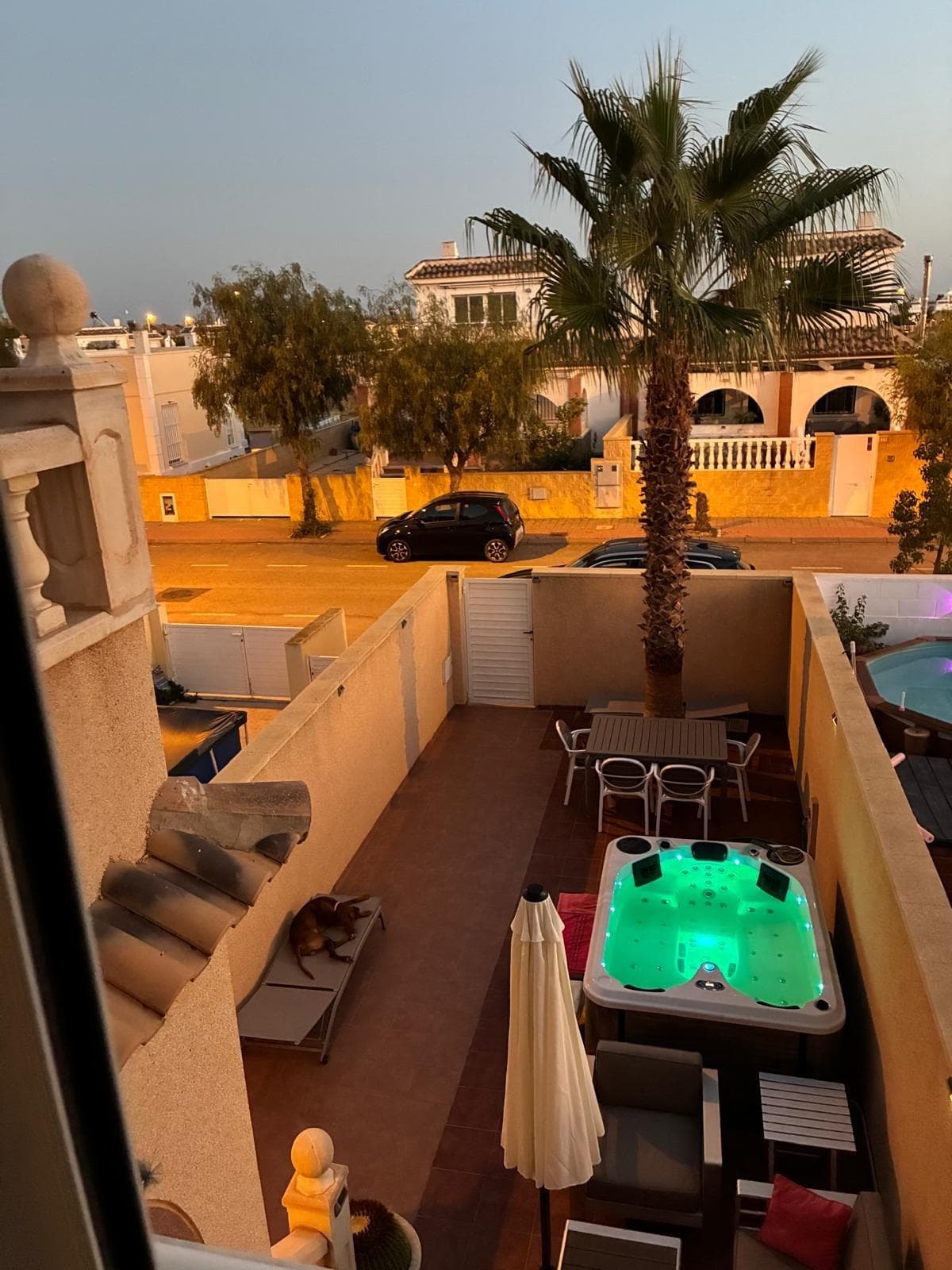 Lovely Townhouse in Sierra Golf Very well maintained  2 double bedrooms 2 bathrooms Large basement , suitable for another bedroom(s) Airco Large front garden with jacuzzi Great quality furniture.