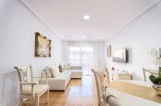 Bedrooms: 4, Bathrooms: 2, Apartment in Torrevieja, Alicante, Spain