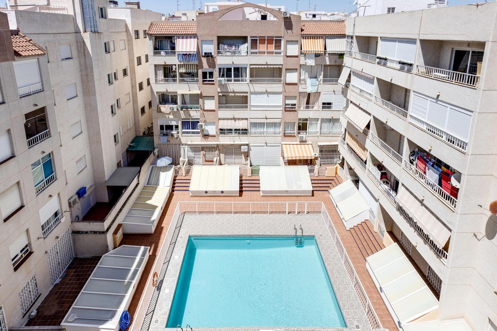 Bedrooms: 2, Bathrooms: 1, Apartment in Torrevieja, Alicante, Spain