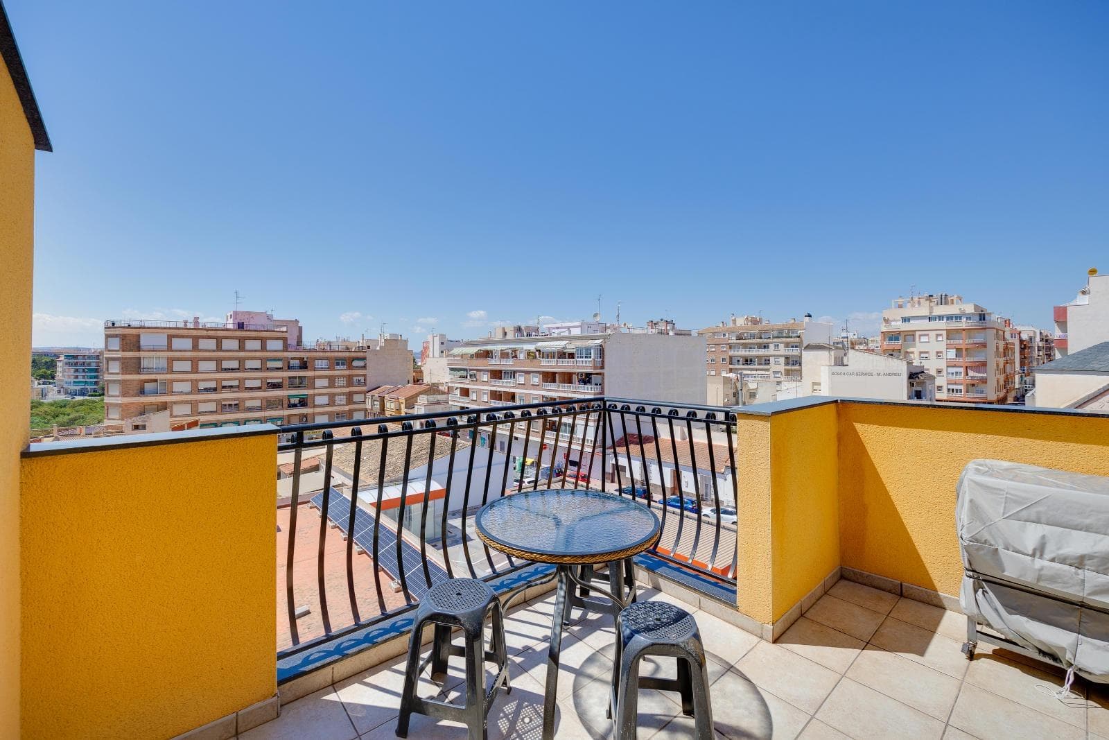 Bright penthouse just 300 meters from the sea in Torrevieja – Enjoy the Mediterranean lifestyleWe present this magnificent penthouse located on the fourth and top floor of a modern building with elevator, just 300 meters from the crystal-clear waters of the Mediterranean.A real estate gem combining location, natural light, and comfort, ideal both as a permanent residence or as an investment for holiday rentals.With a built area of 64 m², this cozy home offers a well-distributed space including two bedrooms with fitted wardrobes, one full bathroom, and a bright living-dining room with direct access to a large, sunny private terrace of 8 m².From this southeast-facing terrace, you can enjoy the sun almost all day, making it the perfect spot for outdoor breakfasts, relaxing with a good book, or simply soaking up the sea breeze.The penthouse is sold fully furnished and equipped, ready to move in without any need for renovations. The kitchen is functionally integrated into the space, and the overall atmosphere of the property conveys peace, light, and spaciousness thanks to its orientation and privileged top-floor location, ensuring tranquility, natural ventilation, and privacy.Built in 2005, the building features good-quality finishes, including a security entrance door and air conditioning with a heat pump, ensuring comfort all year round.This penthouse represents a unique opportunity for those seeking a home by the sea, with all services close by (supermarkets, public transport, restaurants, leisure areas), and the charm of living just steps from the beach in one of the most beloved towns on the Costa Blanca.
