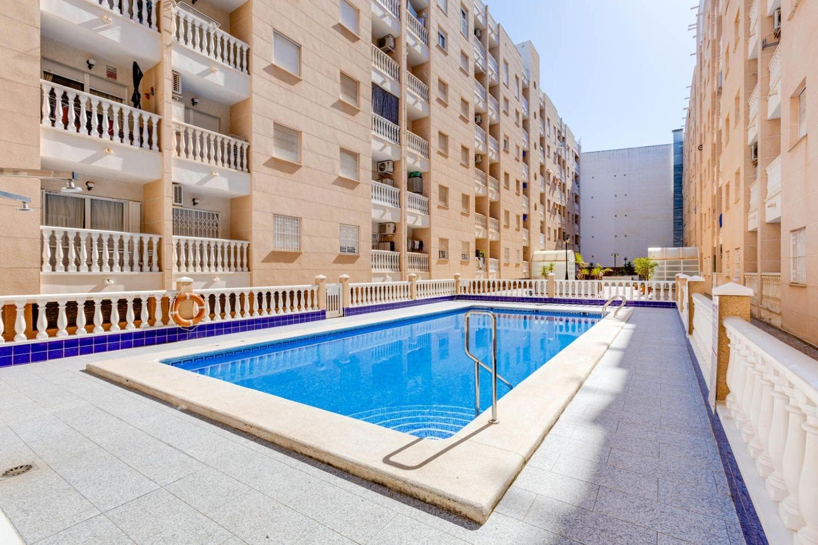 Bedrooms: 3, Bathrooms: 1, Apartment in Torrevieja, Alicante, Spain