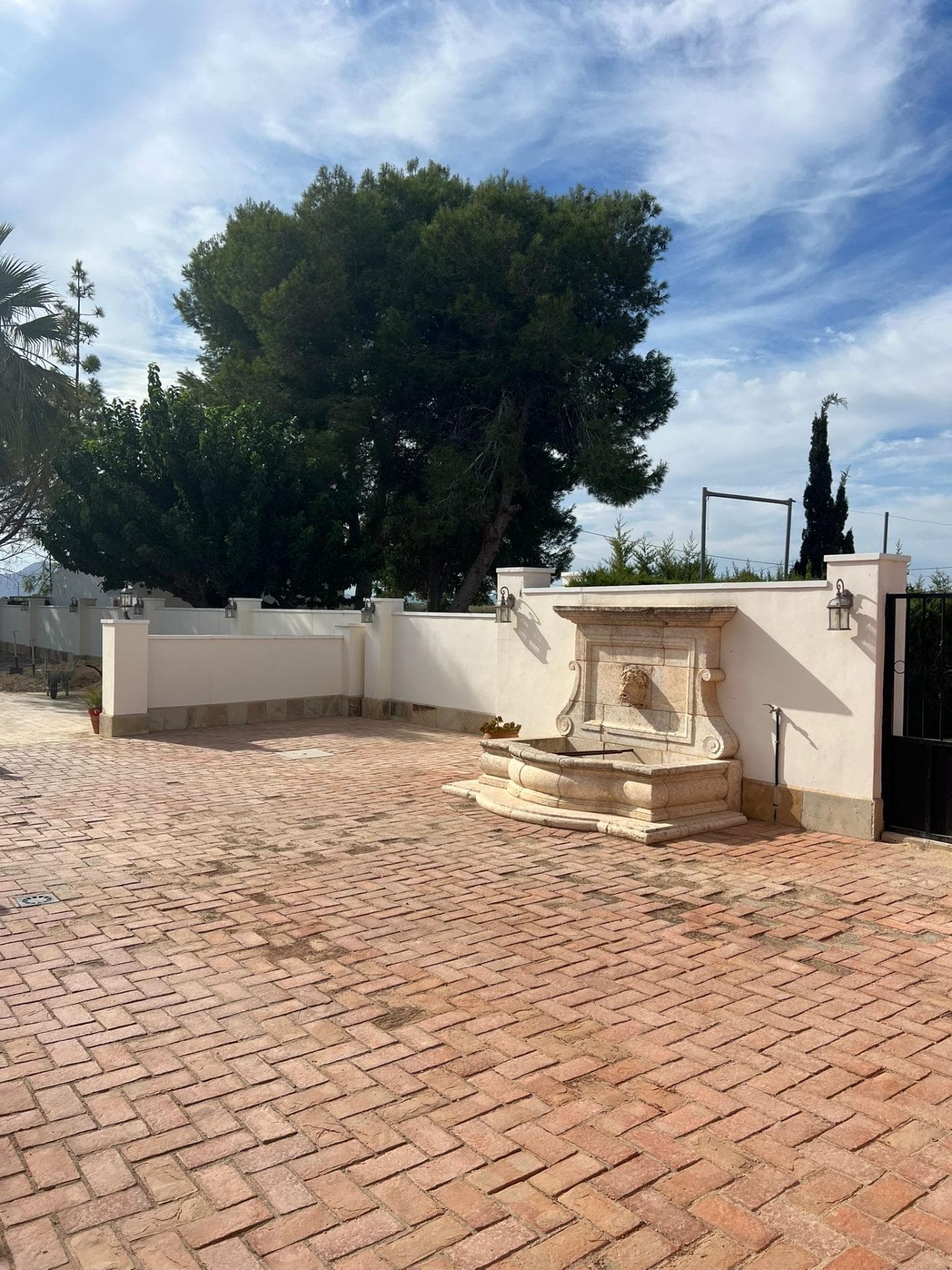 Bedrooms: 5, Bathrooms: 3, Villa in Almoradi, Alicante, Spain