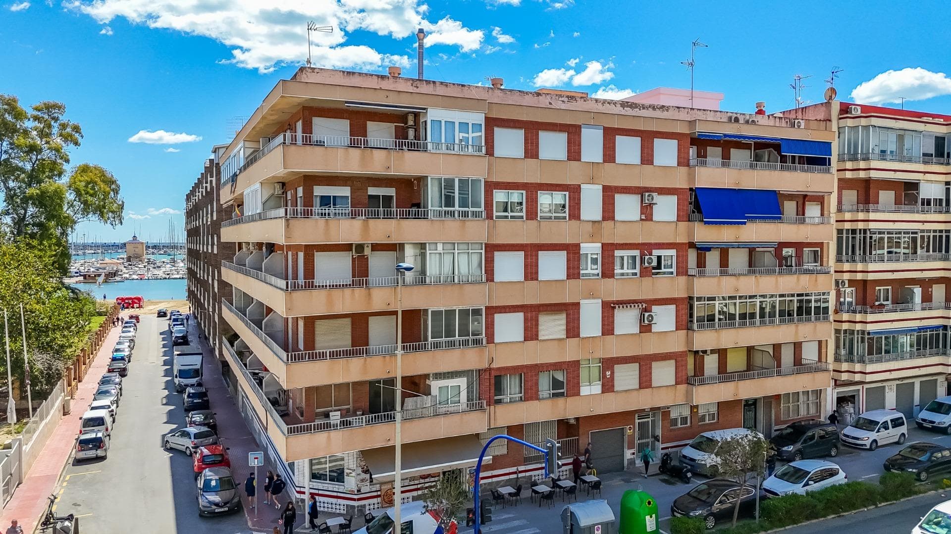 Bedrooms: 3, Bathrooms: 2, Apartment in Torrevieja, Alicante, Spain