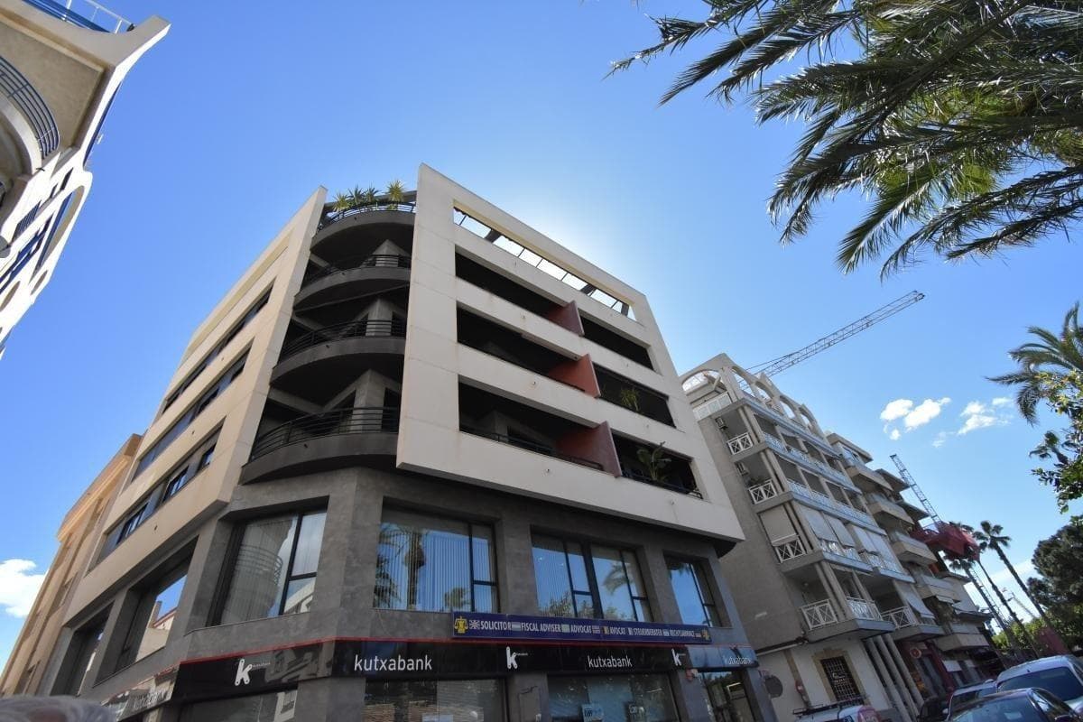 Bedrooms: 3, Bathrooms: 2, Apartment in Torrevieja, Alicante, Spain
