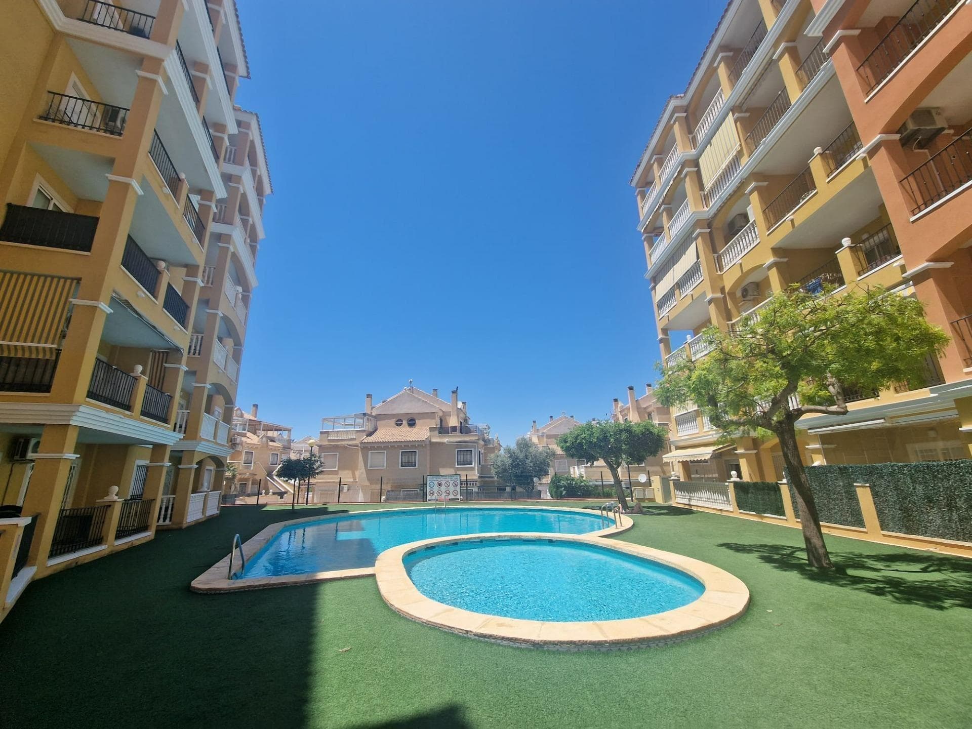 Bedrooms: 3, Bathrooms: 2, Apartment in Torrevieja, Alicante, Spain