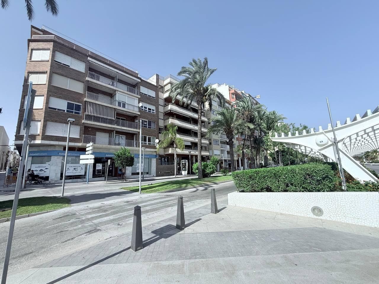 Bedrooms: 4, Bathrooms: 3, Apartment in Torrevieja, Alicante, Spain
