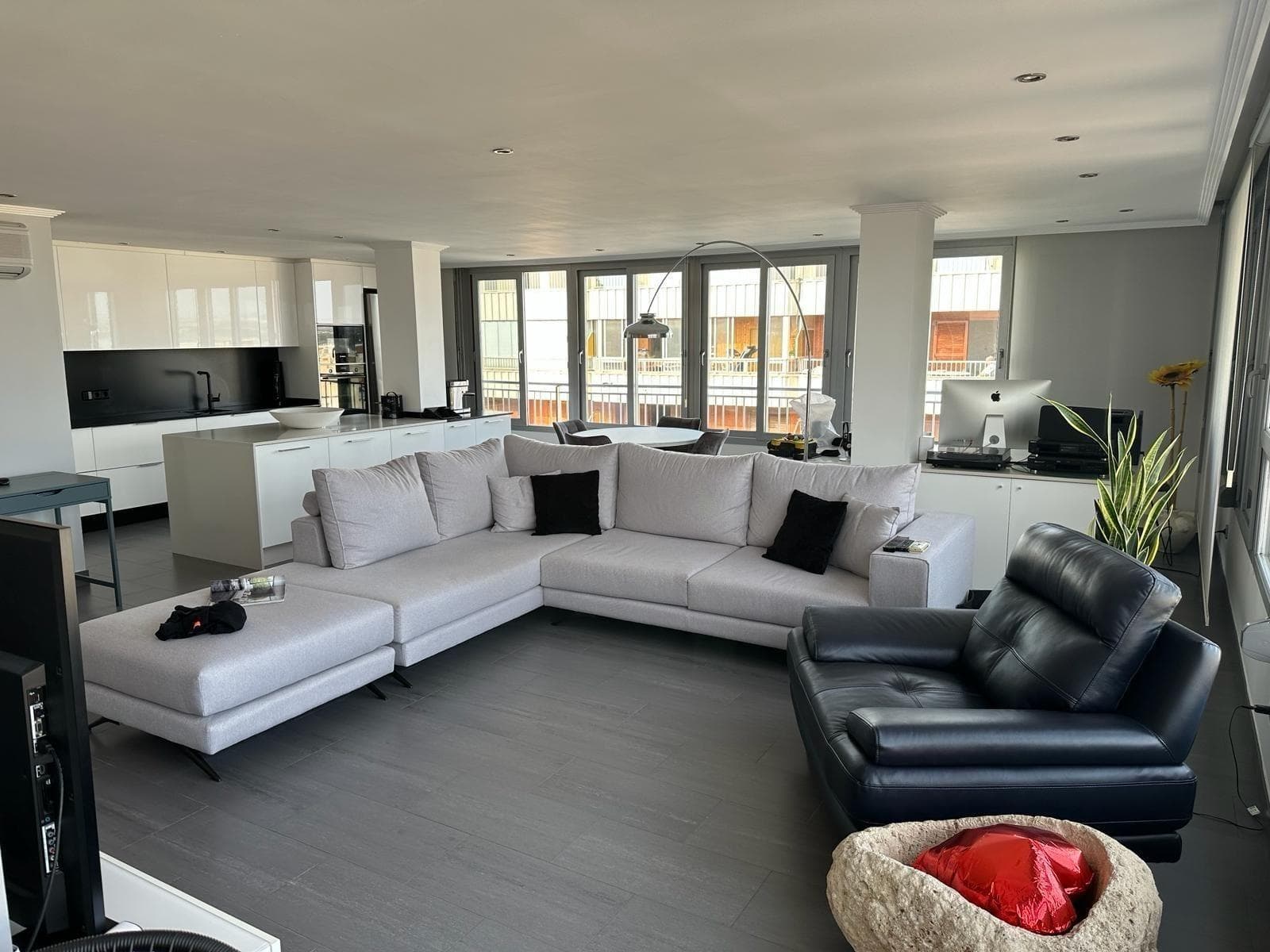 Bedrooms: 2, Bathrooms: 1, Penthouse in Torrevieja, Alicante, Spain