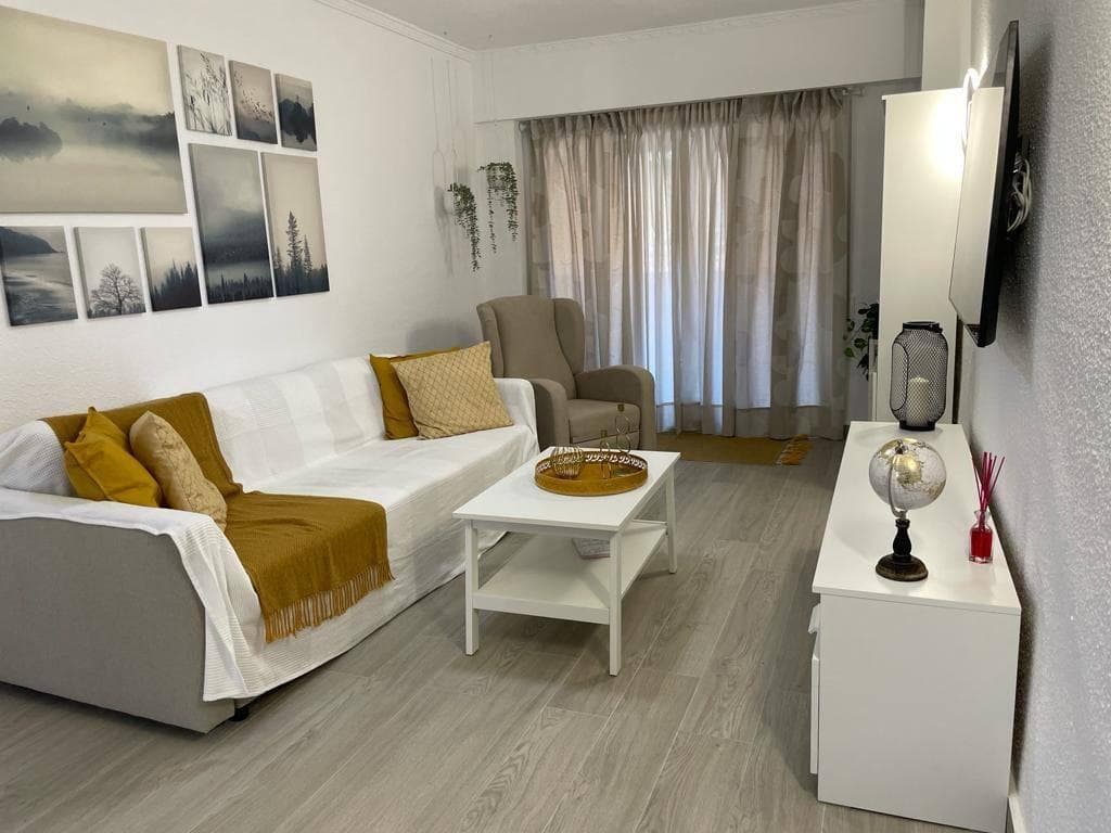 Bedrooms: 2, Bathrooms: 1, Apartment in Torrevieja, Alicante, Spain