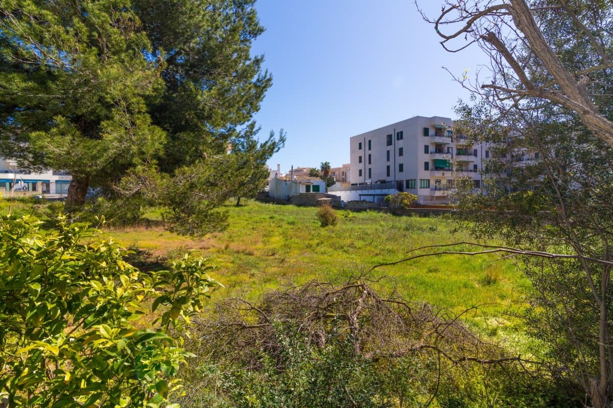 Interesting urban plots located at the entrance of Cala Rajada, a few minutes walk from the famous Son Moll beach. The land is located in a central and busy area, which makes it an excellent opportunity for various investment projects.. . The plots are on the corner, which provides clear views and the possibility of obtaining a partial view of the sea once the building is built. The land is semi-enclosed by a brick wall and grid, providing a clear delimitation of the area. Although the land does not currently have water or electricity, connections are available at street level, facilitating the installation of these services.. . The buildability of the plots is as follows:. - Maximum occupancy is 50% of the land. - The minimum surface area of the plot is 400 m2.. - The minimum façade of the lot, 12 ml (linear meters). - Maximum volume above ground 6.0 m3 and Under ground 2.0 m3.. - The maximum buildable height is 12 meters, included in: Basement + ground floor + 3 floors. - Isolated building.. - Intensity index, tourist use: 1/ 60 places/m2. - Intensity index, residential use: 1/75 viv/m2. . The use of the construction could be: Single-family home, hotel, restaurant, healthcare, apartments, sports, commercial premises. These are two plots of land with a total of 2,535 m2.. . These lands are ideal for small investors looking to develop residential, tourist or commercial projects in a prime location.. . We are a construction company and we are available for any questions or clarifications. Do not hesitate to contact us for more information about the development and construction possibilities on these plots.. . The corresponding taxes, notary and property registration expenses are not included in the price of the land. These additional costs must be considered when planning the acquisition.. . These urban plots represent a unique opportunity to develop projects in a privileged location in Cala Rajada. With a wide range of permitted uses and favorable buildable characteristics, these plots of land are ideal for investors seeking to maximize the potential of their investment in an attractive, high-demand environment.. . Don't miss this exceptional opportunity! Contact us for more information and to explore investment possibilities in these interesting urban plots.