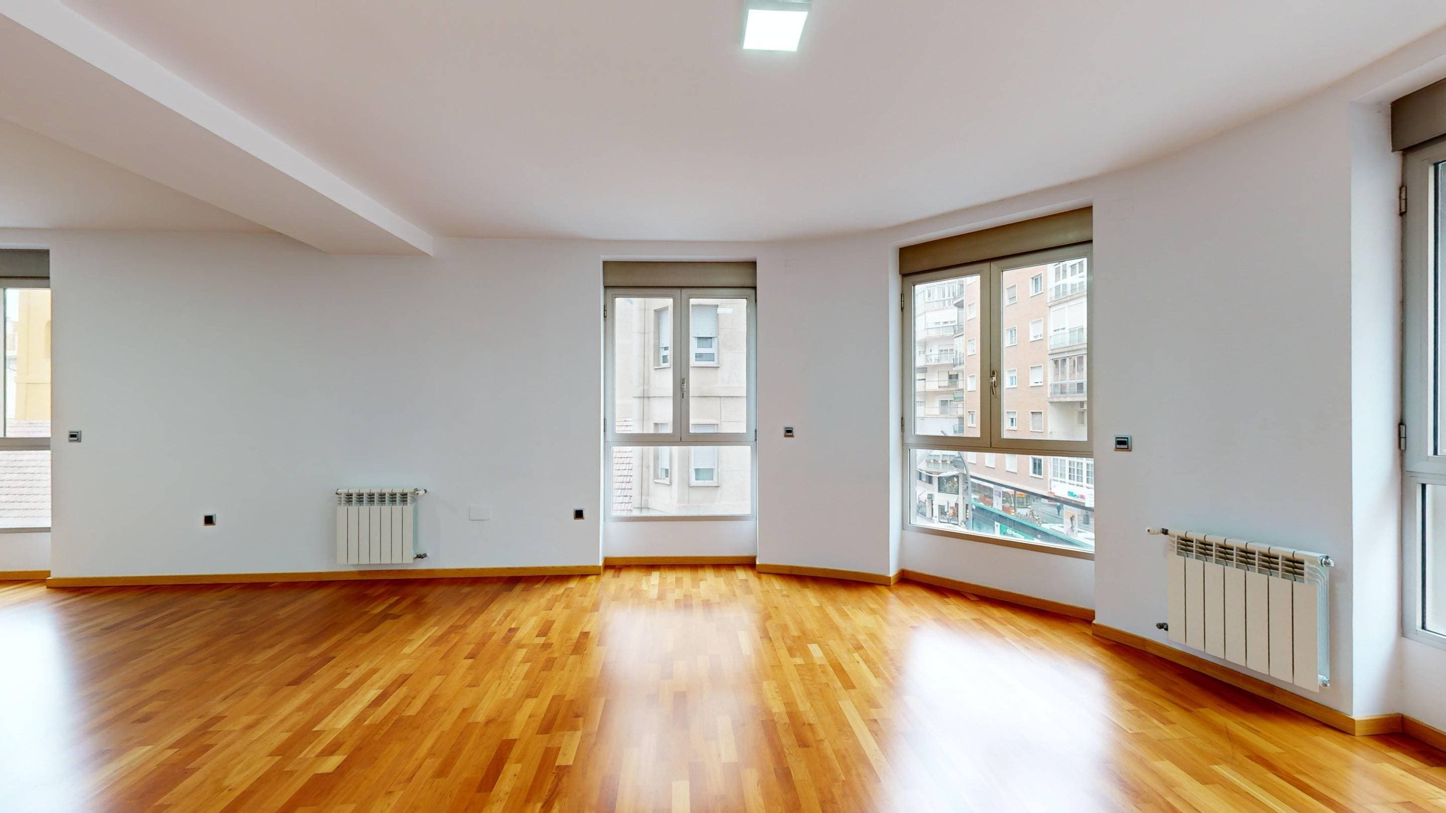 Bedrooms: 5, Bathrooms: 3, Apartment in Murcia, Murcia, Spain