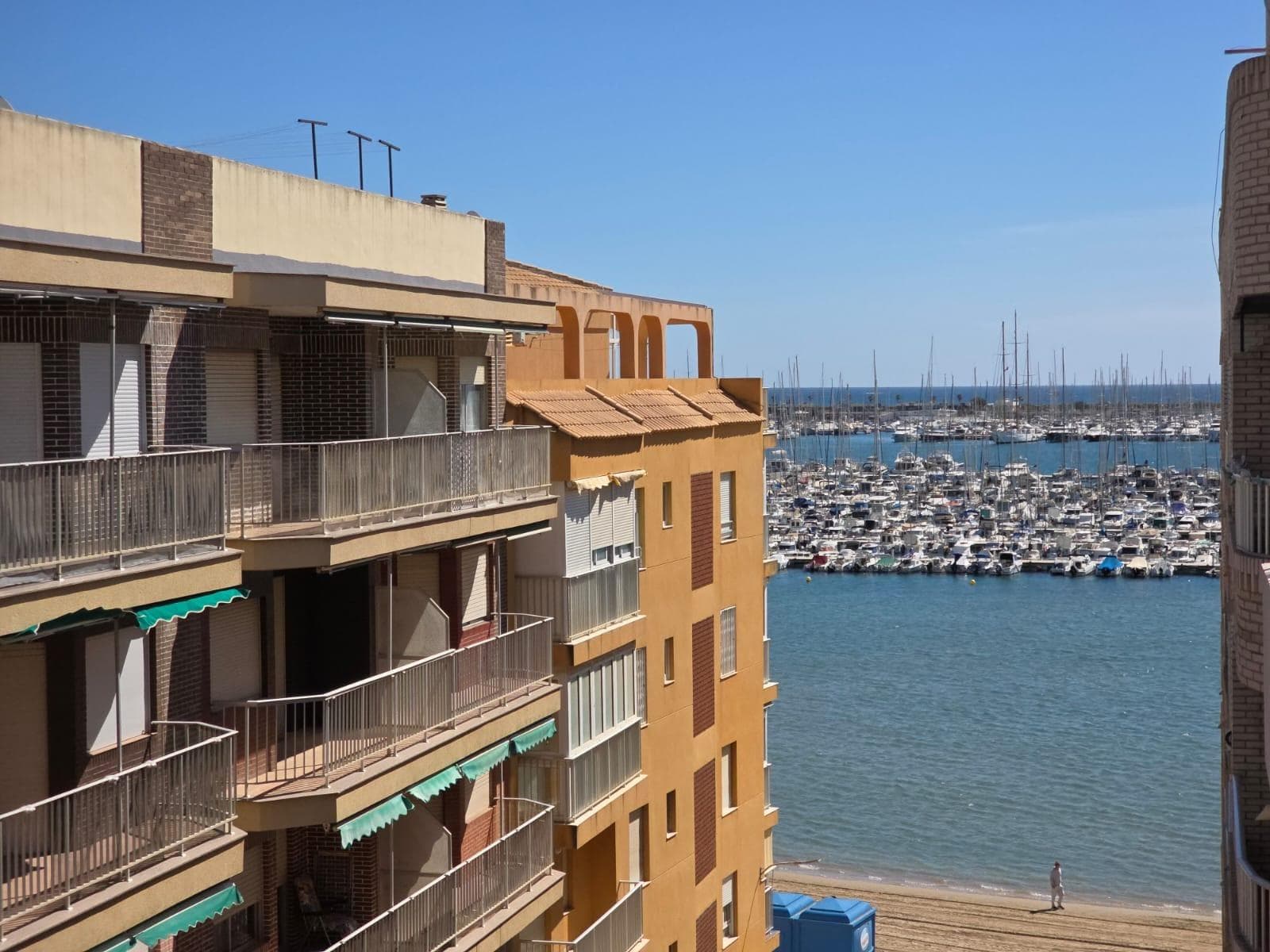 Bedrooms: 2, Bathrooms: 1, Apartment in Torrevieja, Alicante, Spain
