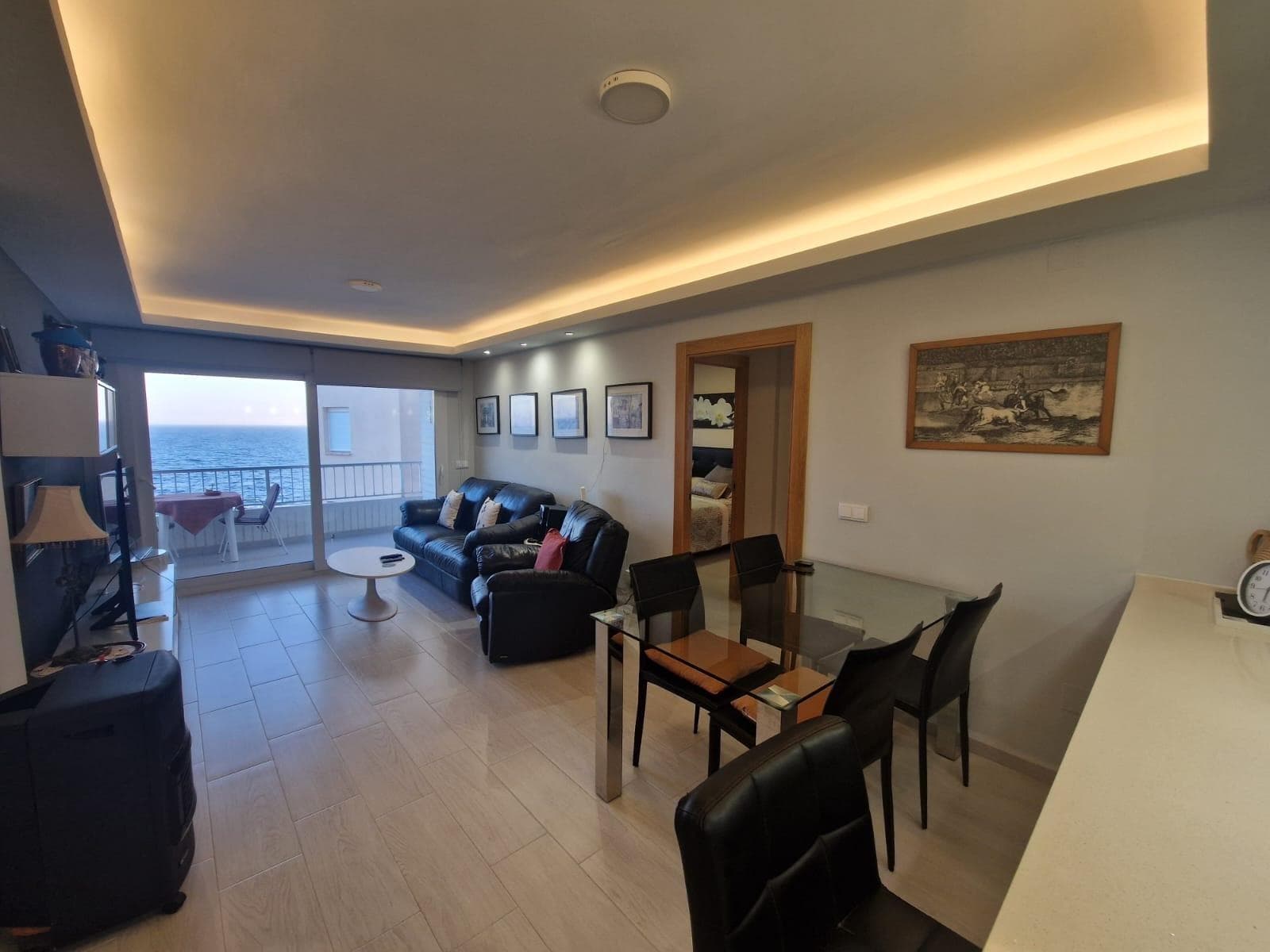 We are happy to present this beautiful apartment located in the well-known Playa del Cura, in Torrevieja. The property consists of 3 bedrooms, 1 bathroom, open plan kitchen with utility room, dressing room and a spacious living room with access to a terrace that offers spectacular sea views. It is sold fully furnished and equipped, ready to move into. The community has a communal swimming pool. Contact us for more information.
