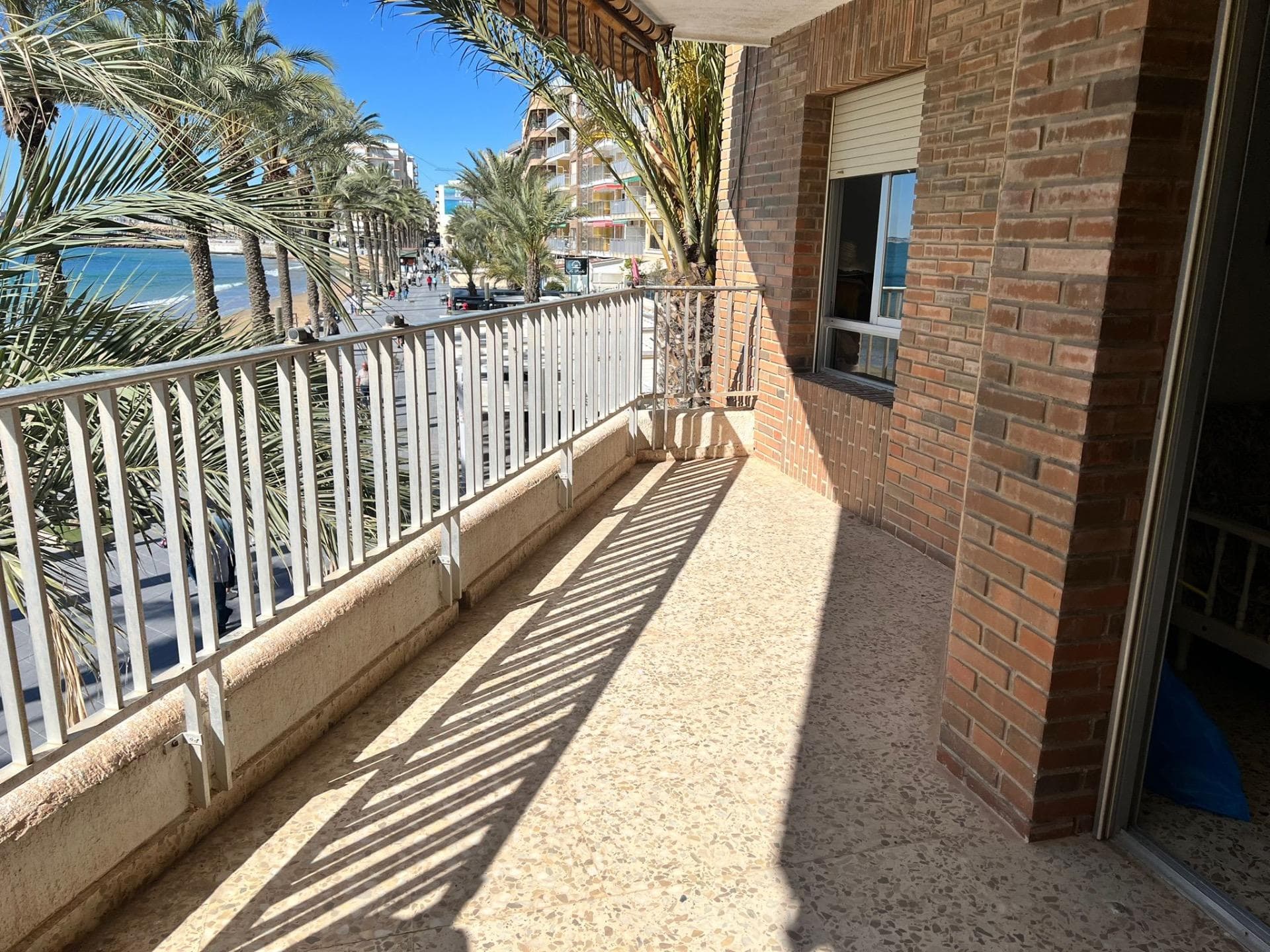 Bedrooms: 3, Bathrooms: 1, Apartment in Torrevieja, Alicante, Spain