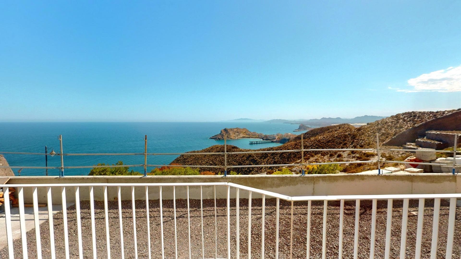 THE TRANQUILITY OF THE SEA IN YOUR HOME !!!&#13;&#13; 1, 2 and 3 bedroom apartments, penthouses and duplexes with spectacular terraces. First&#13; line of the sea on a hill in front of the Isla del Fraile in Águilas.&#13;&#13; Its design and architecture is integrated into the beauty of the natural environment where it is found, respecting and enriching it. Thanks to their elevated location, the homes have been designed to make the most of natural light and to offer spectacular views of the Mediterranean Sea from their large terraces. The noble materials, the use of the morphology of the mountain and the large amount of vegetation achieve a perfect harmony between the homes and the natural environment where it is located.&#13;&#13; The residential is located in the Isla del Fraile Resort, which has sports areas, restaurants and private security. A few minutes away are commercial areas with a supermarket, restaurants, cinemas and all the services offered by the city of Águilas.&#13;&#13; The city of Águilas has 28 kilometers of coastline in which there are 35 beaches with different types of sand thickness located in different landscapes, from coves and virgin beaches in natural settings to the urban beaches of the town of Águilas. Its warm desert climate is present all year round with an annual average of 22º with mild temperatures in winter and very hot in summer. Águilas is a perfect enclave for diving, water sports, hiking and golf.&#13;