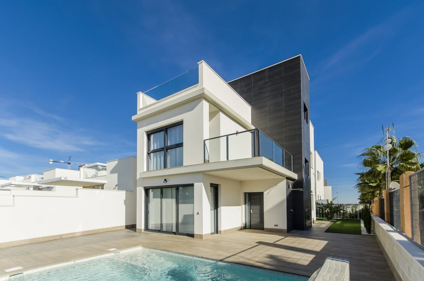 NEW BUILD RESIDENTIAL OF VILLAS IN SAN MIGUEL DE SALINAS&#13;&#13; New Build villas with 4 bedrooms and 3 bathrooms, open plan kitchen with living room-dining room.&#13;&#13; All villas have a terrace and solarium, a private garden with private swimming pool, and a driveway. &#13;&#13; They are all built with high-quality materials using advanced technology for our clients’ comfort and convenience.&#13;&#13; This residential is ideal for lovers of nature and harmony.&#13;&#13; San Miguel de Salinas is a municipality in the Valencian Community, Spain. Located in the south of the province of Alicante, in the region of Vega Baja del Segura near the Region of Murcia.&#13;&#13; Just 7 kilometres from the beaches of Orihuela Costa, surrounded by golf courses, the most important shopping centre in the area that has all kinds of services, as well as bars, restaurants, clothing stores, supermarkets, etc., and with very good communication. &#13;&#13; Complex located 30 minutes from Alicante airport and 1 hour Murcia - Corvera airport.&#13;