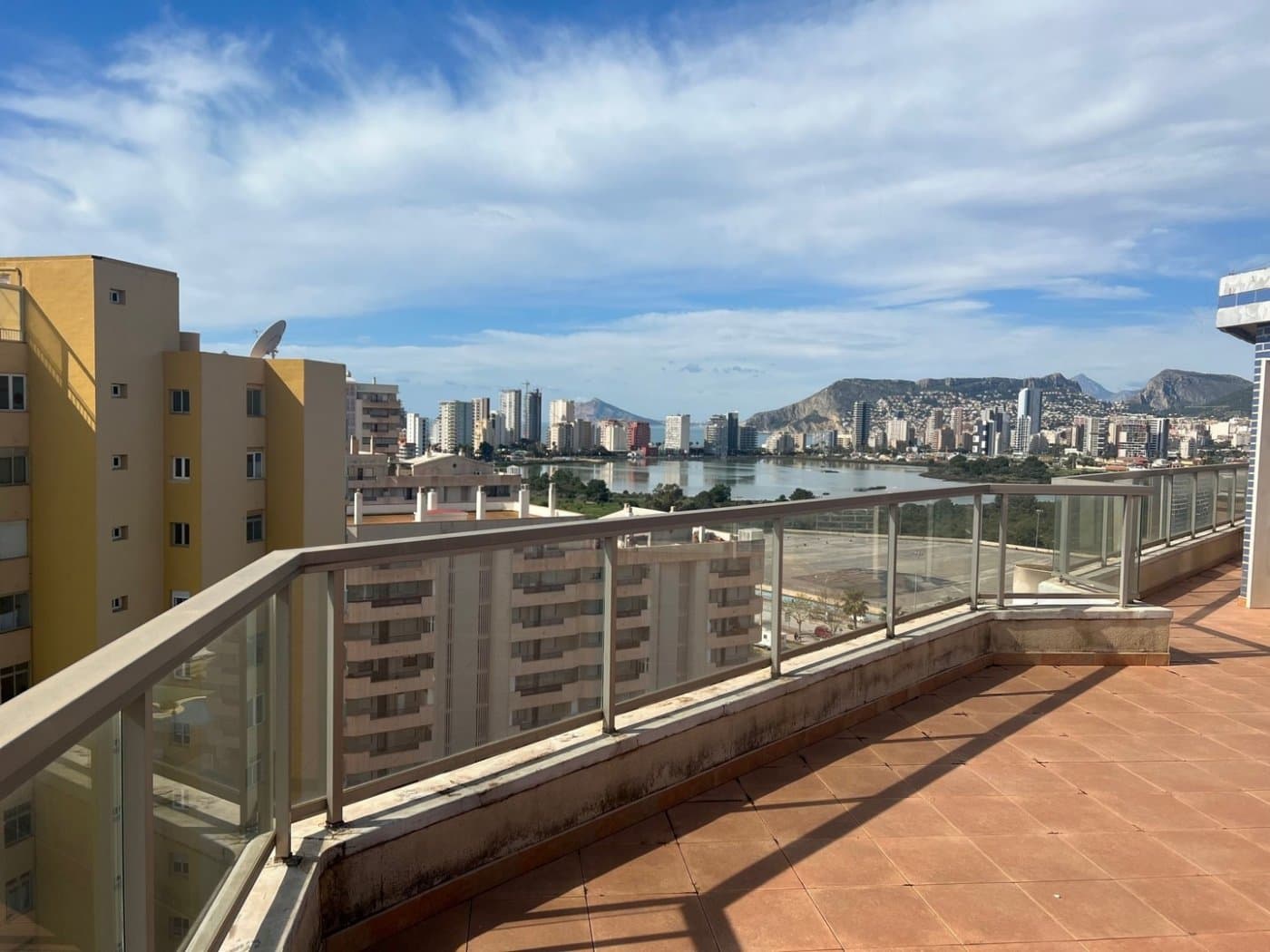 BEAUTIFUL PENTHOUSES WITH SEA VIEWS IN CALPE&#13;&#13; Beautiful apartments on the very first line of La Fossa beach in Calpe.&#13;&#13; Apartments with 1, 2 and 3 bedrooms fully furnished, an equipped bathrooms, an open and equipped kitchen and living-dining room. &#13;&#13; 2 floors penthouse with 3 bedrooms, 2 bathrooms with terraces which offers magnificent sea views.&#13;&#13; You can also contemplate beautiful views of Las Salinas.&#13;&#13; Parking spaces available at an extra cost.&#13;&#13; In its common areas it has a swimming pool for adults and children and jacuzzi. An incredible opportunity for lovers of the sea.&#13;&#13; Calpe, one of the towns of La Marina Alta, lies on the northern coast of the province of Alicante, surrounded by the towns of Altea, Benidorm, Teulada-Moraira, Benissa.&#13;&#13; Calpe has a wonderful mixture of old Valencian culture and modern tourist facilities. It is a great base from which to explore the local area or enjoy the many local beaches. Calpe alone has three of the most beautiful sandy beaches on the coast.&#13;&#13; Calpe also has two Sailing Clubs: Real Club Náutico de Calpe and Club Náutico de Puerto Blanco.&#13;&#13; Fishing village of Calpe now transformed into a tourist magnet, the town sits in an ideal location, easily accessed by the A7 motorway and the N332 that runs from Valencia to Alicante; its approximately 1 hour drive from the airport at Alicante and 1,5 hours to Valencias airport.&#13;