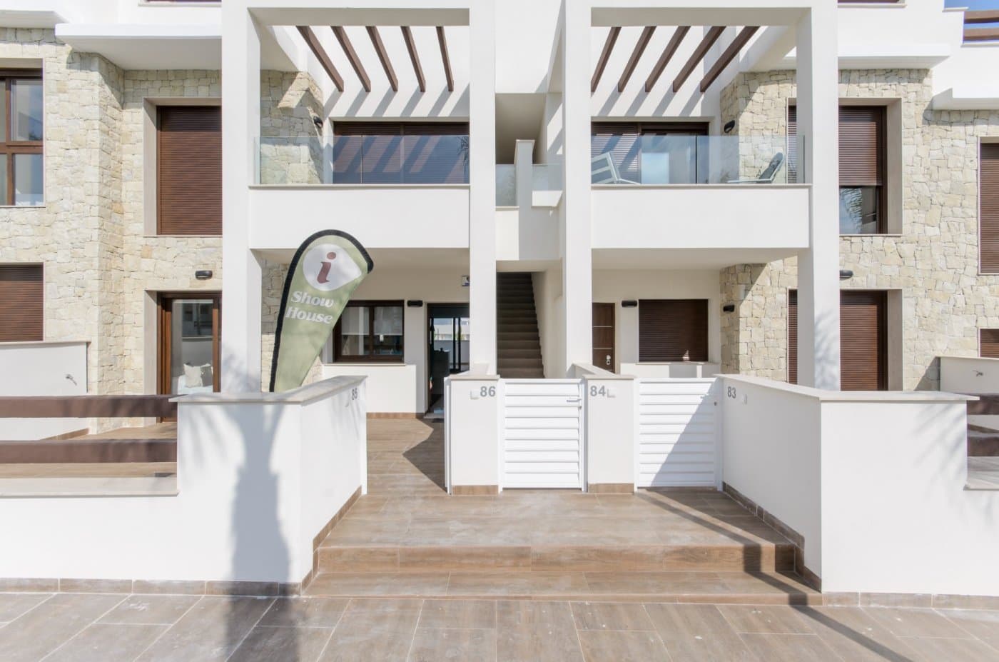 NEW BUILD RESIDENTIAL OF BUNGALOW APARTMENTS IN LOS BALCONES, TORREVIEJA&#13;&#13; New Build residential complex with magnificent pink salt lake views in Los Balcones. &#13;&#13; Complex consist of 104 bungalow apartments with 2 and 3 bedrooms, top floor bungalow has private solariums with panoramic views to the salt lake and ground floors bungalows have big terraces overlooking the green area. &#13;&#13; These bungalows share beautiful green areas and 2 large swimming pools. &#13; Optional underground parking and storage spaces are available.&#13;&#13; This residential offers modern design, selected materials, apartments finished to very highest specification using only top quality materials. &#13;&#13; The Residential will be built up to a hillside, in this way the view and also the air is clear and unique quality. &#13;&#13; Los Balcones located just outside Torrevieja with all accessible services, just 5 minutes from Playa de Los Náufragos, supermarkets, the school and the La Zenia Boulevard Shopping Centre, and a minute from Torrevieja University Hospital.&#13;&#13; Furthermore you will find 4 golf courses within a short drive, including the award winning Las Colinas Golf &amp; Country Club.&#13;&#13; Complex located 40 minutes from Alicante airport and 1 hour Murcia - Corvera airport.&#13;&#13;