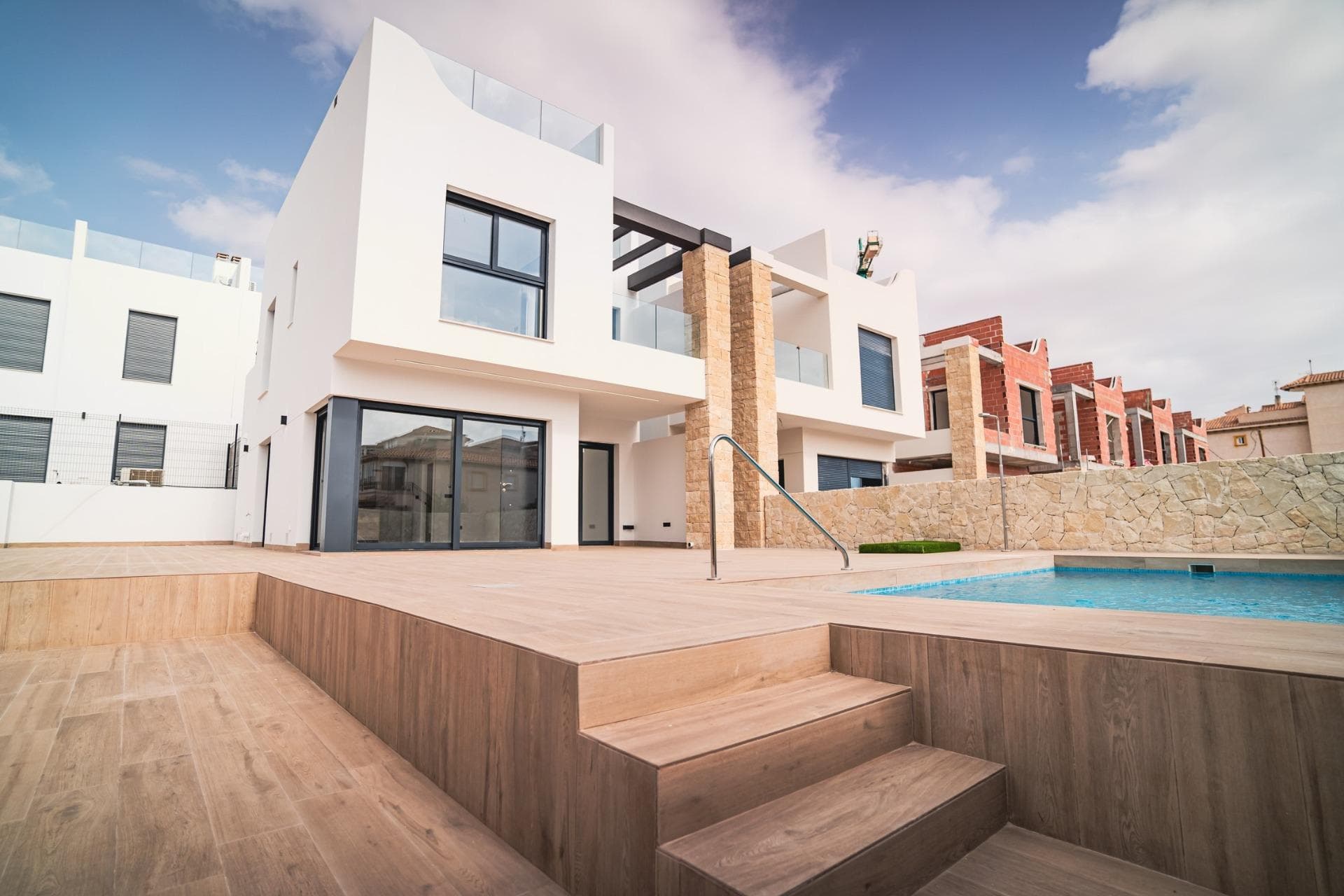 NEW BUILD RESIDENTIAL COMPLEX IN PUNTA PRIMA&#13;&#13; New Built residential complex of bungalow apartments and 7 detached villas in Punta Prima.&#13;&#13; New Build villas are distributed over two floors, plus the sunny roof terrace. &#13;&#13; On the ground floor there is a bright and spacious living room with its open plan kitchen, 1 bedroom with fitted wardrobe and 1 bathroom.&#13;&#13; On the first floor you can find other 3 bedrooms with fitted wardrobes and 2 bathrooms, from wich one en-suite with the main bedroom. From the main bedroom you can access a terrace.&#13;&#13; Stairs up you reach private solarium.&#13;&#13; The urbanization will offer nice green areas with a playground for children, a gym and two communal pools. &#13;&#13; Complex located a few meters from the centre of Punta Prima where you will find all the amenities you may need.&#13;&#13; In the surroundings you will find a wide range of nice restaurants, cafes, supermarkets, pharmacies and all the amenities you may need.&#13;&#13; Punta Prima, located just 5 km from Torrevieja, is characterized by good communication and health infrastructures, the proximity to Alicante airport, and the number of services open throughout the year.&#13;&#13; Just 10 km away we can find the golf courses of Villamartín, Campoamor, Las Ramblas, Las Colinas and Lo Romero, as well as the commercial centres of La Zenia and Habaneras.&#13;