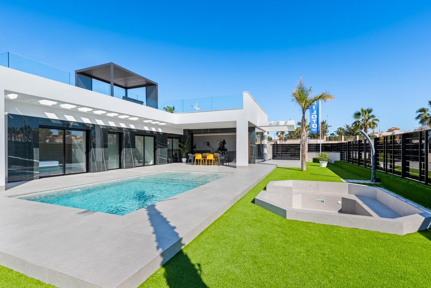 NEW BUILD VILLAS IN ALGORFA GOLF RESORT&#13;&#13;New Build residential of independent villas in La Finca Golf course, Algorfa.&#13;&#13;Villas build over 1 floor and consists of 3 bedrooms, 2 bathrooms, open plan kitchen, the living room with open views to the terrace, solarium, private garden with the pool and parking.&#13;&#13;Residential complex located in La Finca Golf resort, in the municipality of Algorfa, in the Vega Baja area of the Costa Blanca South.&#13;&#13;Only 15 minutes drive from the sandy beaches of Guardamar del Segura, and only 35 minutes from Alicante airport.&#13;&#13;The larger towns of Almoradi, Benijófar and Ciudad Quesada are a short drive away.&#13;&#13;Torrevieja and Orihuela Costa, with their large shopping centres, are 15 minutes away.&#13;