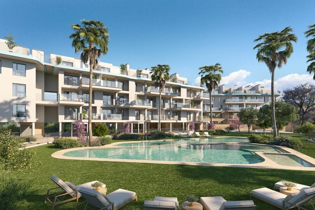NEW BUILD COMPLEX IN VILLAYOJOSA&#13;&#13;New Build residential complex of 42 apartments and penthouses in Villayojosa located few steps from the beach.&#13;&#13;Luxury properties with 1, 2 and 3-bedrooms designed down to the smallest detail.&#13;Just 200 meters from the sea, with spacious terraces are perfect for relaxing and enjoying the sea views.&#13;&#13;Located in a natural environment, this promotion has a swimming pool, gardens, children’s area, equipped gym and sauna.&#13;&#13;Ground floor properties with 1 bedroom and 1 bathroom with terraces and private gardens.&#13;Apartments with 1 and 2 bedrooms and 1 and 2 bathrooms with large terraces where you have a covered area and an open area.&#13;Penthouses with 3 bedrooms and 2 bathrooms with terraces and private solariums.&#13;&#13;All properties has private parking space.&#13;&#13;Villajoyosa is a hidden pearl on the Spanish Costa Blanca. This colourful fishing village is located between Benidorm and El Campello, about 30 minutes by car from Alicante airport.&#13;&#13;In recent years, the idyllic town has become a sought-after location for second-home residents and tourists. Villajoyosa has a lot to offer, from the wide sandy beach to the narrow and colourful streets of the historic town centre.&#13;&#13;Today, more than thirty thousand people live in Villajoyosa and, above all, the colourful houses offer tons of inspiration for the many artists.&#13;&#13;Villajoyosa is also known for its delicious Valor chocolate factory museum.&#13;