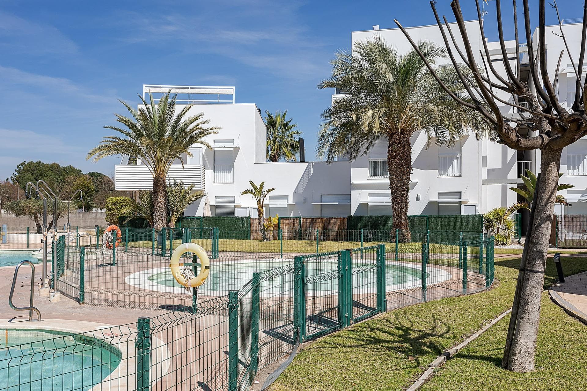 NEW BUILD RESIDENTIAL COMPLEX IN VERA&#13;&#13; New Build residential of apartments in Vera just 400m from the huge Vera beach named "El Playazo".&#13;&#13; The typologies are ground floor with two private gardens, one in each orientation, which allows you to enjoy sun or shade whenever you want depending on the time of day or the season of the year. The first floors have terraces and the penthouses have large solariums.&#13;&#13; All the apartments have extra height ceilings (2.95 m) providing a great feeling of spaciousness.&#13;&#13; The kitchen comes fully furnished and equipped integrated with the living-dining area with a bar area. &#13;&#13; The doors and fitted wardrobes are lacquered in white and the floor is made of laminated wood. &#13;&#13; The hot-cold air conditioning and the hot water are generated by a state-of-the-art DAIKIN Aerothermal device, a technology that saves up to 70% of electricity consumption compared to traditional systems. &#13;&#13; All bathrooms come with a shower instead of a bathtub, with recessed mirrors and also with a stone countertop and glass partition in the main bathroom. &#13;&#13; The blinds in the living room and master bedroom are electric, hermetically sealed and with adjustable slats. &#13;&#13; The gardens and solarium are delivered with the floors finished combining artificial grass and a beautiful paving imitating wood. &#13;&#13; Each house includes a private outdoor parking space.&#13;&#13; Each block of the promotion has an independent elevator.&#13;&#13; Both the buildings and the apartments have a series of bioclimatic architecture characteristics (orientation, insulation, windows and shutters, pergolas) that allow optimal natural regulation of ventilation, temperature and light throughout the different seasons of the year. &#13;&#13; The communal areas are made up of pedestrian squares and green areas, with a large swimming pool for adults and another for children in the central square. &#13;&#13; The entire urbanization is free of architectural barriers for the disabled. Here tranquillity and relaxation are guaranteed. &#13;&#13; Vera is one of the best naturist places in Europe, recognized for the quality and purity of their waters.&#13;&#13; It offers six kilometres of beaches (Las Marinas-Bolaga, Puerto Rey, El Playazo, Quitapellejos).&#13;&#13; Vera bordering with the famous tourist destinations such as Mojacar and the Almanzora Caves.&#13;&#13; Residential complex located about 1,5 hour drive away from Murcia - Corvera airport and about 2 hours away from Alicante airport.&#13;&#13;
