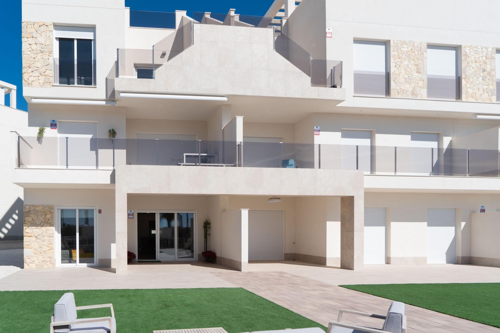 NEW BUILD RESIDENTIAL IN EL RASO, GUARDAMAR DEL SEGURA&#13;&#13;New Build private residential complex of apartments in El Raso, Guardamar del Segura. &#13;&#13;Complex consisting of 135 homes with 2 or 3 bedrooms in blocks of 3 or 5 floors plus solarium, designed in a minimalist way and with high quality standards, its modern architecture harmonises with our large open spaces, nature and swimming pools, offering a unique and peaceful atmosphere. &#13;&#13;Beautiful residential complexes, including a glassed-in GYM-Spa area with views of green areas, swimming pools and from its terrace overlooking the salt lagoon of La Mata, paddle tennis court, etc. &#13;&#13;Parking space included in the price.&#13;&#13;Development is located on a unique and unrepeatable plot, bordering the natural landscape of the salt lagoon, enjoy its biodiversity and unique environment, in El Raso de Guardamar del Segura, with all kinds of services and amenities and close to the best beaches of the Mediterranean. &#13;&#13;At the same time, thanks to the proximity of El Moncayo beach, you will be able to go for a bike ride and enjoy the best climate of the Costa Blanca. &#13;&#13;Additionally and thanks to the five levels of some of the blocks that make up the residential, all of them facing south, we include in our luxury penthouses, fully equipped kitchen on the solarium, outdoor shower (hot/cold water), and jacuzzi area, to complete the unique experience of living in front of a unique and unrepeatable natural environment. &#13;&#13;El Raso is a part of Guardamar del Segura.&#13;&#13;Guardamar del Segura is a town located on the Costa Blanca South. With its 11 kilometres of natural beach and its large pine forest.&#13;&#13;Guardamar del Segura has a large port with activities throughout the year, it has a large sports centre with paddle tennis, tennis, soccer and a large heated swimming pool that works all year round. It also has a library where there is free wifi and computers.&#13;&#13;Guardamar del Segura is only 20km away from the Alicante - Elche (El Altet) airport, where there are many flights every day with connections to the main European cities, due to the demand for tourists on the Costa Blanca.&#13;