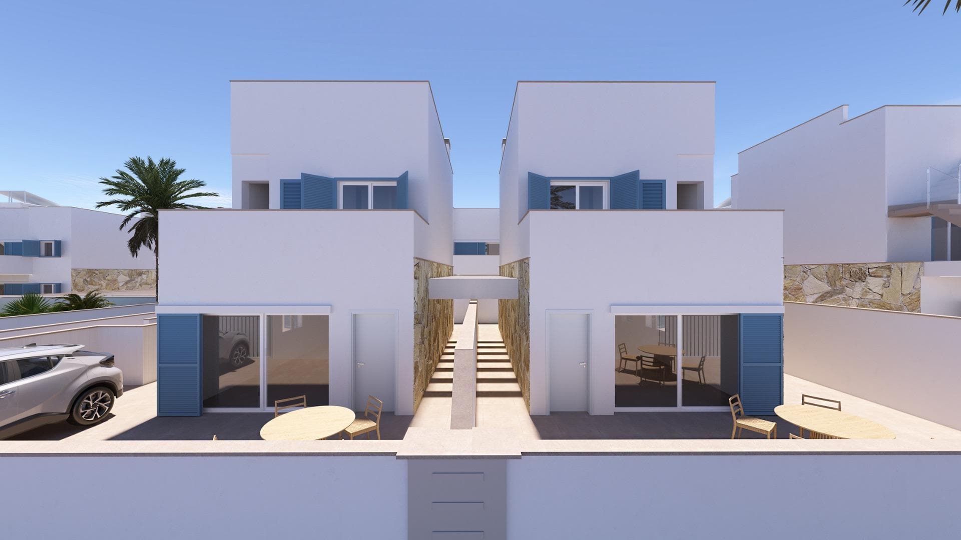 NEW BUILD VILLA IN TORRE DE LA HORADADA&#13;&#13;New Build villa in residential complex with communal pool in Torre de la Horadada located 800m from the beach.&#13;&#13;Villa has 3 bedrooms, 2 bathrooms, open plan kitchen with the lounge area, fitted wardrobes, terrace, private solarium, garden and parking space.&#13;&#13;Torre de la Horadada is located south of Alicante in a beautiful location on the coast.&#13;&#13;The beautiful beaches of Torre de la Horadada and Mil Palmeras have fine sand beautiful promenade.&#13;&#13;There are lots of restaurants, bars and shops, also water sports, diving and snorkelling.&#13;&#13;It is well connected just 40 minutes from Alicante and Murcias Corvera airports, with large commercial shopping centres and multiple golf courses all within easy reach.&#13;