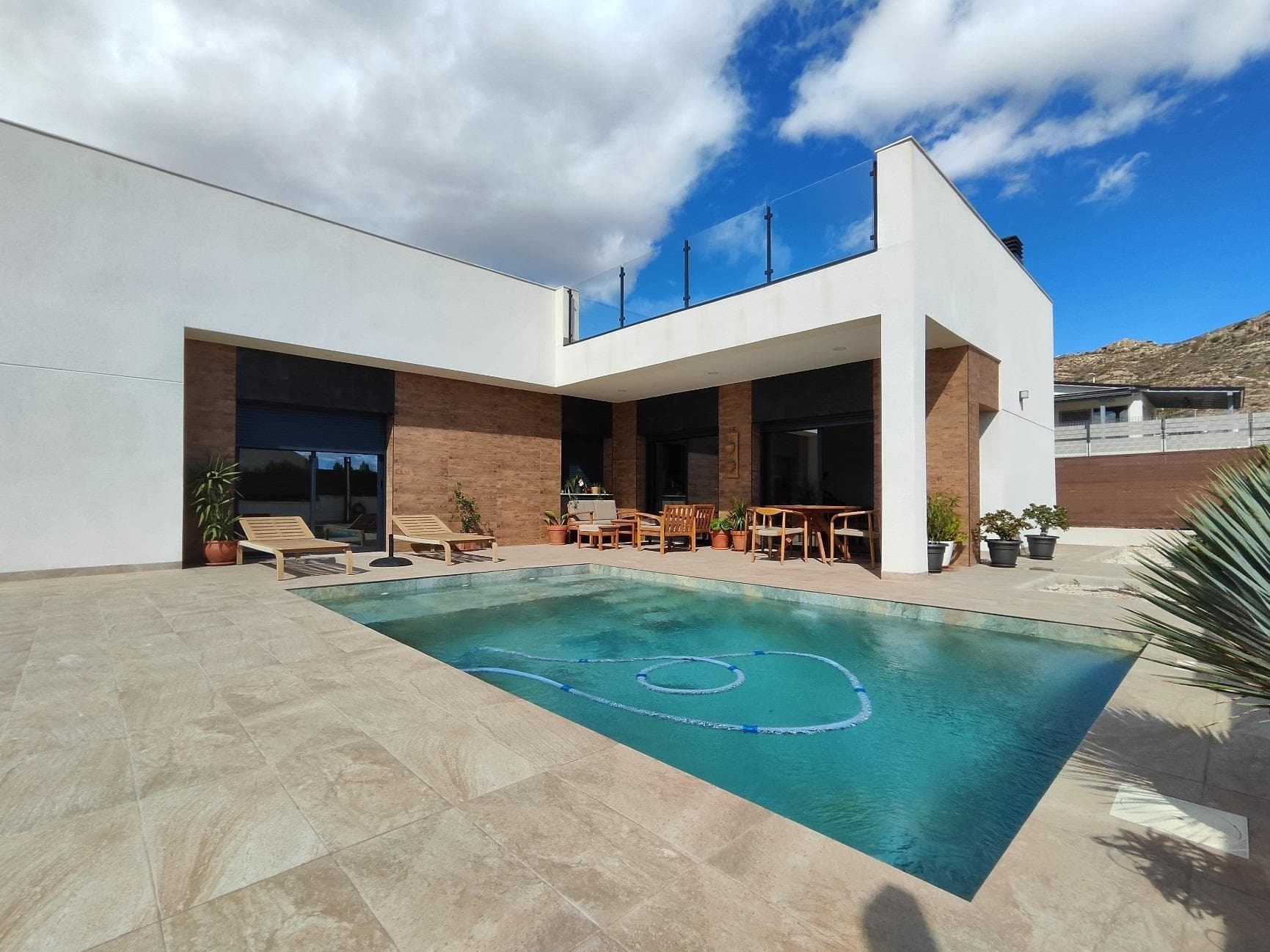 NEW BUILD VILLAS IN PINOSO&#13;&#13;New Build Independent modern villas that can be built on rustic or urban plots of land we have a wide range available in the area of Pinoso:&#13;&#13;•3 bedrooms, 2 bathrooms&#13;• Private swimming pool&#13;• Full installation of air conditioning &#13;• Full equipped kitchen&#13;• Big choice of quality materials&#13;• Mains electricity and water&#13;• 4 solar panels included&#13;• AA Energy Label&#13;• 15.658 m² plot in Pinoso &#13;• 3.000 m² fenced plot for easy maintenance&#13;• Motorised sliding gate&#13;&#13;On the rustic plots, about 3.000 m2 of the total plot will be fenced and the houses will be delivered with about 1.000 m2 of gravel around the house.&#13;The house has a private swimming pool and photovoltaic solar panels for the electricity supply.&#13;There are several rustic plots to choose from in different locations, each with a different price (in the prices published in this advert a plot with a value of 40.000 eur has been considered, if the buyer chooses another plot, the final price will be recalculated accordingly).&#13;The delivery period is 8 months from the granting of the building licence.&#13;It is acquired under a self-promotion regime: the buyer makes payments on account of the price as the builder executes the work.&#13;