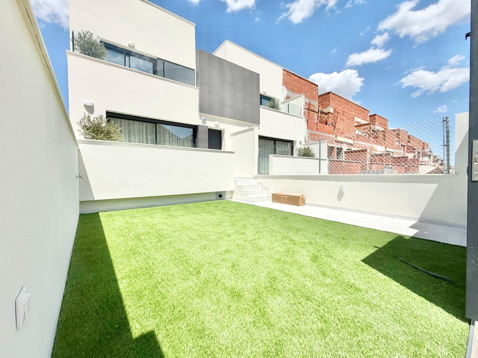 New Build Townhouses for Sale in Cox – 44 Modern Homes with Great Amenities&#13;&#13;Discover a new residential development of 44 modern townhouses in Cox, Alicante. These homes are available in 2- and 3-bedroom layouts, each featuring a private solarium, terraces, patios, and private parking. The community offers access to shared areas, including a communal swimming pool, creating an ideal environment for relaxation.&#13;&#13;Prime Location with Excellent Connectivity&#13;This development is located just 40 km from Alicante International Airport, making travel easy and convenient. Cox is well-connected to major cities: Orihuela is only 8 km away, Elche 20 km, Alicante 48 km, and Murcia 25 km. Golf enthusiasts will appreciate the nearby courses such as La Finca (12 km) and Vistabella (14 km).&#13;&#13;Easy Access to Major Roads&#13;Cox provides easy access to the AP-7 motorway and the Autovía del Mediterráneo (A-7), as well as local routes to surrounding areas such as Granja de Rocamora and Callosa de Segura. The town and surrounding areas boasts a population of over 35,000, offering a peaceful yet vibrant lifestyle.&#13;&#13;Local Amenities and Attractions&#13;Residents will enjoy a wide range of local amenities, including shops, schools, sports facilities, medical centers, and quick access to the beaches of the Costa Blanca, such as Guardamar del Segura and Torrevieja.&#13;&#13;Included Features&#13;Each home comes with a landscaped garden, LED lighting, electric shutters, solar panel pre-installation, fitted wardrobes, a security door, a fully equipped kitchen with Silestone countertops, and much more.&#13;