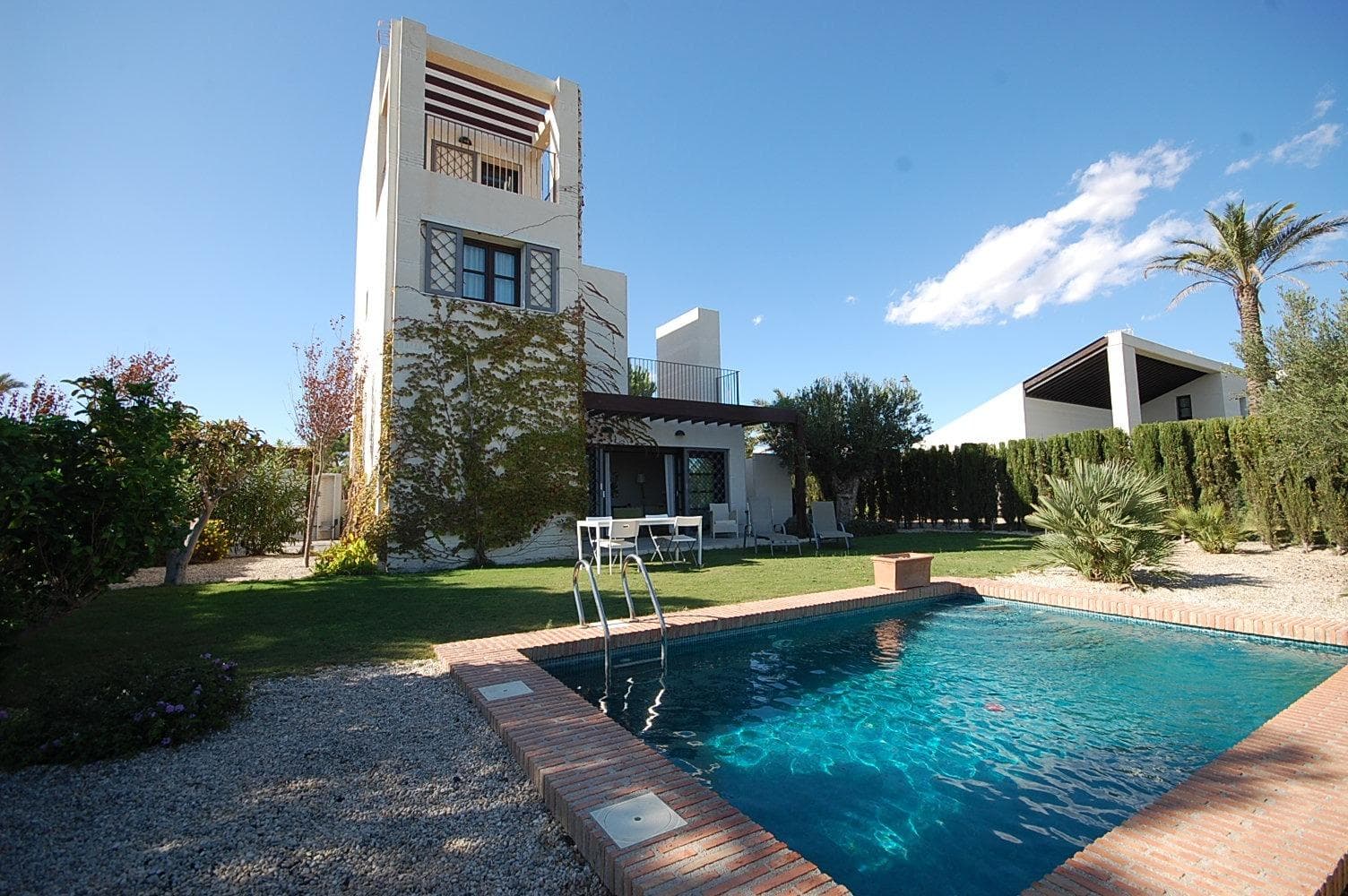 Elegant detached villas with private pool at Peraleja Golf Resort - Costa Cálida&#13;&#13;Mediterranean-style detached houses in a gated golf community&#13;&#13;20 detached villas with 6 models to choose from with 2, 3 or 4 bedrooms and 1, 2 or 3 floors on plots ranging from 375 to 800 m2. Some units have a rooftop solarium.&#13;&#13;Located in the prestigious Peraleja Golf Resort, in the Murcia region of southern Spain. These modern Mediterranean homes are set on spacious plots, each with a private pool, garden and parking. Designed with sloping roofs and natural materials such as wood and stone, these homes blend seamlessly into the surrounding landscape, while offering elegant and timeless interiors.&#13;&#13;Comfortable living with top-quality finishes&#13;Each house features:&#13;&#13;Fully fitted open-plan kitchen with appliances&#13;Bright living/dining room with a cosy wood-burning fireplace&#13;Central air conditioning and gas-fired radiator heating&#13;Secure entrance door and motorised access gate for vehicles&#13;Private swimming pool (3.5x5.5 m) with outdoor shower&#13;Outdoor water points and lighting&#13;Fully landscaped garden ready to enjoy&#13;&#13;These properties have been carefully designed by a renowned architect, combining elegant lines with natural textures, creating a unique and harmonious environment within a secure gated community.&#13;&#13;Life at Peraleja Golf Resort - Nature and security&#13;The houses are located within Peraleja Golf Resort, which has a 24-hour security gate, piano bar and clubhouse with gourmet restaurant. The complex is surrounded by protected natural areas where hiking, jogging and cycling trails are being developed for residents. The 18-hole golf course, originally designed by the legendary Severiano Ballesteros, is currently being renovated and is scheduled to reopen in late 2025. Some homes and the social club enjoy distant sea views.&#13;&#13;Convenient location close to beaches and towns&#13;This peaceful complex offers excellent access to key locations:&#13;&#13;Towns of Sucina and Avileses - 3-5 km&#13;Mar Menor beaches - 20 km (20 min by car)&#13;City of Murcia - 25 km (20 min by car)&#13;Murcia Airport (RMU) - 25 km (15 min by car)&#13;Alicante Airport (ALC) - 80 km (45 min by car)&#13;La Zenia Boulevard Shopping Centre - 35 km&#13;&#13;Enjoy the charm of the Costa Cálida&#13;Located near the traditional Spanish town of Sucina, residents can enjoy local shops, restaurants and authentic charm, while still being close to the coast and vibrant city life. This area has become increasingly popular with international buyers for its quality of life, good infrastructure, wonderful year-round climate and access to natural landscapes and the sea.&#13;&#13;Contact us today to secure your dream villa in Peraleja Golf and start enjoying life on the Costa Cálida.&#13;