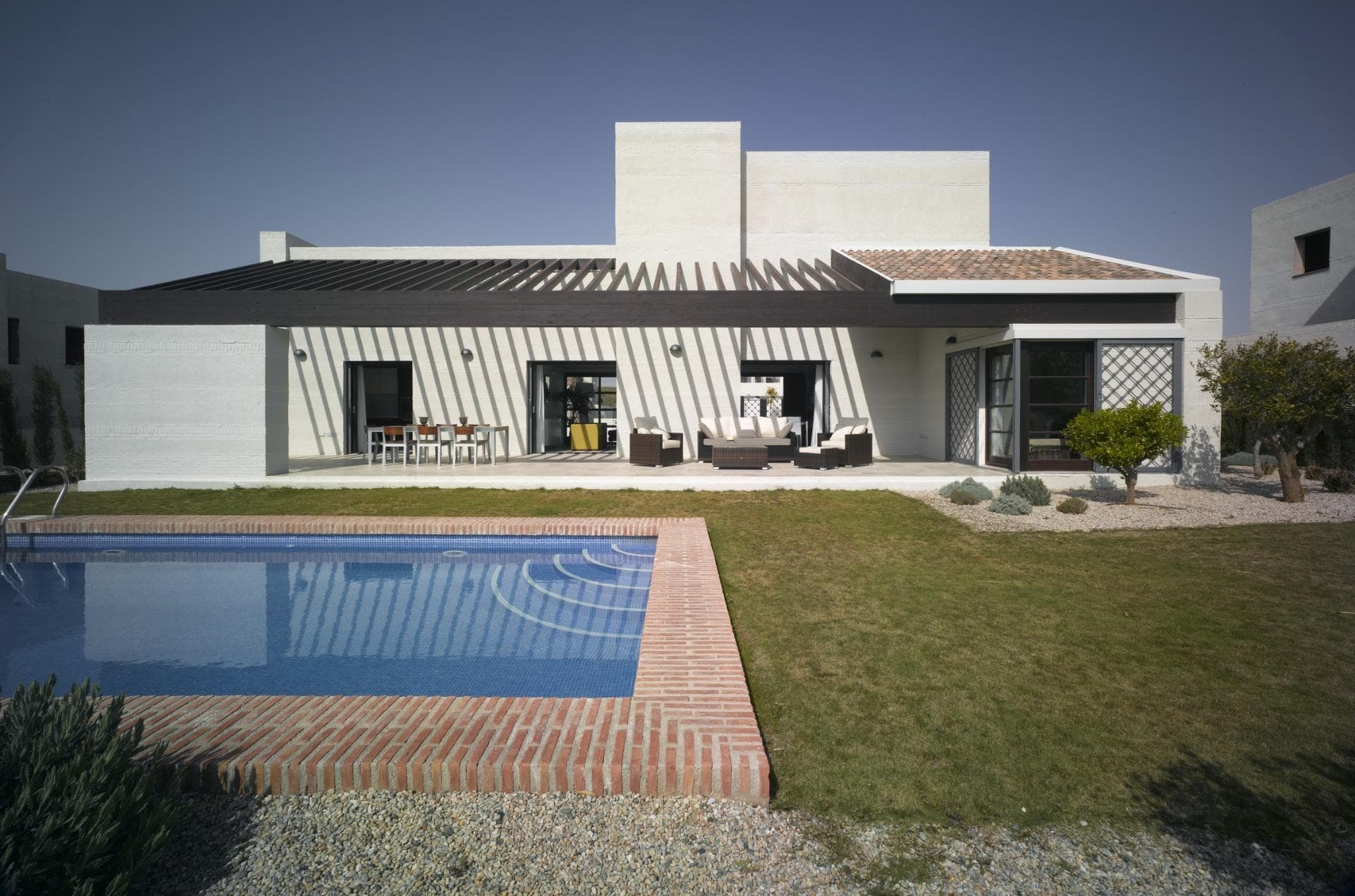 Elegant detached villas with private pool at Peraleja Golf Resort - Costa Cálida&#13;&#13;Mediterranean-style detached houses in a gated golf community&#13;&#13;20 detached villas with 6 models to choose from with 2, 3 or 4 bedrooms and 1, 2 or 3 floors on plots ranging from 375 to 800 m2. Some units have a rooftop solarium.&#13;&#13;Located in the prestigious Peraleja Golf Resort, in the Murcia region of southern Spain. These modern Mediterranean homes are set on spacious plots, each with a private pool, garden and parking. Designed with sloping roofs and natural materials such as wood and stone, these homes blend seamlessly into the surrounding landscape, while offering elegant and timeless interiors.&#13;&#13;Comfortable living with top-quality finishes&#13;Each house features:&#13;&#13;Fully fitted open-plan kitchen with appliances&#13;Bright living/dining room with a cosy wood-burning fireplace&#13;Central air conditioning and gas-fired radiator heating&#13;Secure entrance door and motorised access gate for vehicles&#13;Private swimming pool (3.5x5.5 m) with outdoor shower&#13;Outdoor water points and lighting&#13;Fully landscaped garden ready to enjoy&#13;&#13;These properties have been carefully designed by a renowned architect, combining elegant lines with natural textures, creating a unique and harmonious environment within a secure gated community.&#13;&#13;Life at Peraleja Golf Resort - Nature and security&#13;The houses are located within Peraleja Golf Resort, which has a 24-hour security gate, piano bar and clubhouse with gourmet restaurant. The complex is surrounded by protected natural areas where hiking, jogging and cycling trails are being developed for residents. The 18-hole golf course, originally designed by the legendary Severiano Ballesteros, is currently being renovated and is scheduled to reopen in late 2025. Some homes and the social club enjoy distant sea views.&#13;&#13;Convenient location close to beaches and towns&#13;This peaceful complex offers excellent access to key locations:&#13;&#13;Towns of Sucina and Avileses - 3-5 km&#13;Mar Menor beaches - 20 km (20 min by car)&#13;City of Murcia - 25 km (20 min by car)&#13;Murcia Airport (RMU) - 25 km (15 min by car)&#13;Alicante Airport (ALC) - 80 km (45 min by car)&#13;La Zenia Boulevard Shopping Centre - 35 km&#13;&#13;Enjoy the charm of the Costa Cálida&#13;Located near the traditional Spanish town of Sucina, residents can enjoy local shops, restaurants and authentic charm, while still being close to the coast and vibrant city life. This area has become increasingly popular with international buyers for its quality of life, good infrastructure, wonderful year-round climate and access to natural landscapes and the sea.&#13;&#13;Contact us today to secure your dream villa in Peraleja Golf and start enjoying life on the Costa Cálida.&#13;