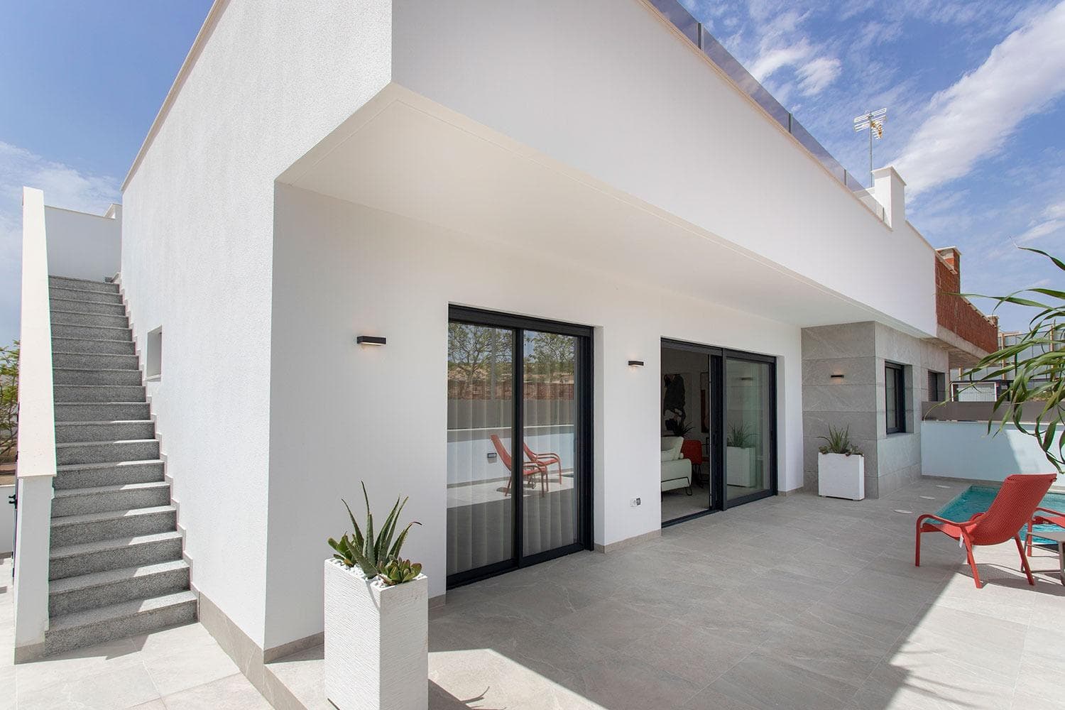NEW BUILD SEMI-DETACHED VILLAS IN SUCINA&#13;&#13;New Build contemporary style semi-detached villas with a pure and elegant design, with a distribution oriented to the Mediterranean light that invades the entire interior of the house. With open day areas in which the kitchen joins the living room, creating a contiguous environment delimited by a central island, an incredible area to enjoy breakfast or a meal every day.&#13;The living-dining room joins the porch and the pool terrace, creating a single space.&#13;This villa has 3 bedrooms, 2 bathrooms and a charming outdoor toilet to service the pool area. The master bedroom is very bright, with en suite bathroom, dressing room and direct access to the main terrace of the house, where the pool is located.&#13;The incredible solarium at the top of the house, make it unique and ideal to enjoy the sun all year round.&#13;&#13;A current project, stylish and built with qualities at the height of its design, which gives us a unique opportunity for an excellent quality of life, with open spaces and fresh air.&#13;&#13; Sucina is a typical Spanish village just a few kilometres from the beaches of the Costa Calida and the Mar Menor. In recent years there has been extensive development as the popularity of this beautiful village has grown. Murcia Airport is only 25 km away, and via the AP-7 freeway, Pista Mediterraneo, Alicante airport is only 45 minutes away. Although small, the village facilities have grown to meet the needs of a growing population and where the artisan trade is still alive and well.&#13;&#13;If you are a golf lover, here you have a wide selection of golf courses in the area, the nearest being only 4km away.&#13;