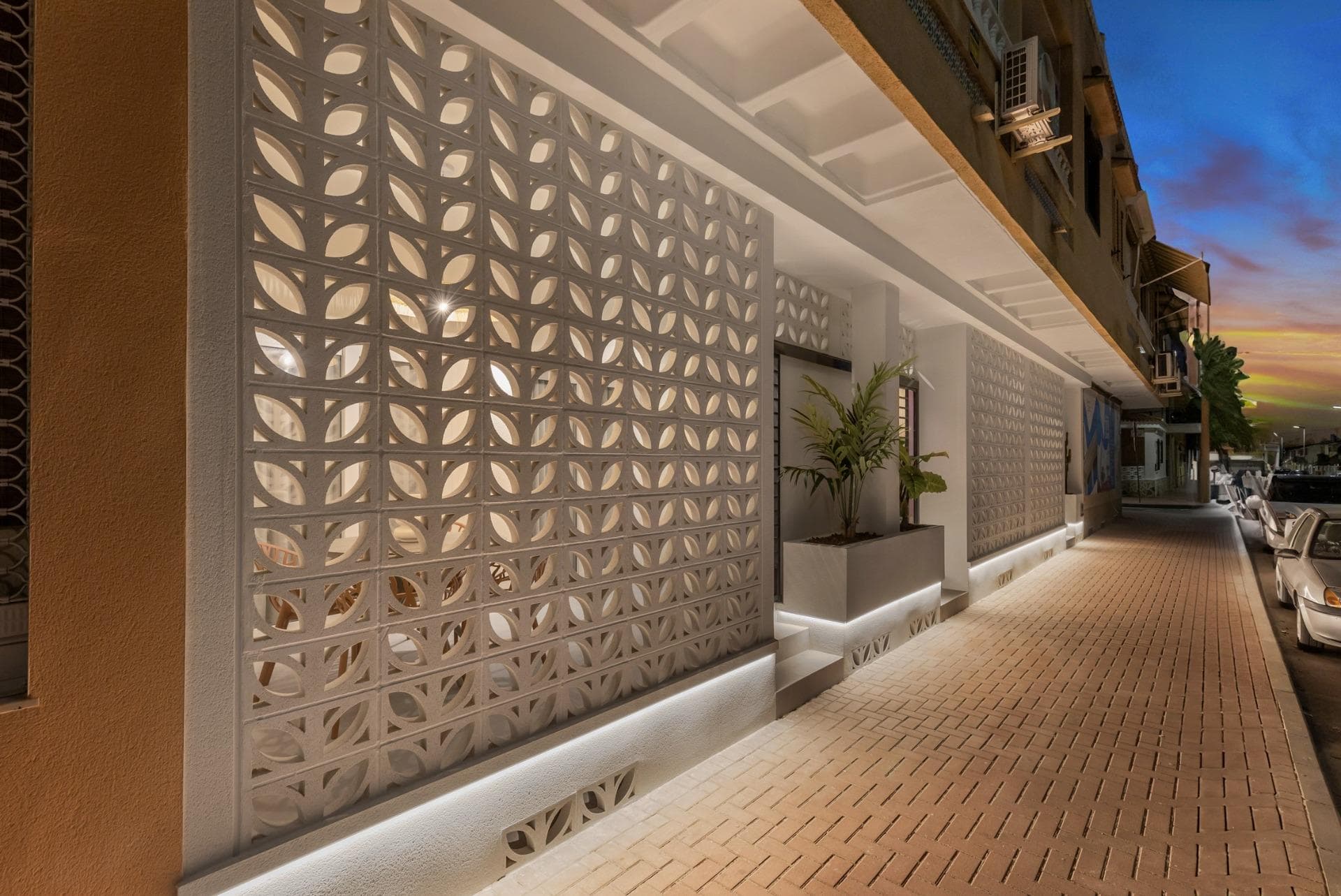 Modern New Build Apartments Just 150 m from the Sea in TorreviejaExclusive Boutique Development by the BeachThis new development offers just 3 modern apartments in a privileged location, only 150 meters from Los Náufragos beach in Torrevieja. Originally part of a commercial space built in 1989, the property has been fully renovated and transformed into stylish one-bedroom, one-bathroom homes designed for modern coastal living.Contemporary Design and Ready-to-Move-In ComfortEach apartment has been completely refurbished with top-quality finishes and is delivered fully furnished and equipped. Features include:Open-plan kitchen with furniture and appliances includedDesigner furniture, lighting, curtains, televisions, and decorationAir conditioning hot/cold by splits in both living room and bedroomBathroom with furniture, mirror, and shower screenFront terrace with space for a table and chairsThis turnkey solution ensures you can enjoy your new home without the hassle of furnishing or equipping it. Delivery is scheduled for February 2026, once licenses and utility connections are finalized, making it nearly a move-in-ready opportunity.Prime Central Location in TorreviejaLocated just a short walk from the sea and 10 minutes from the city center, these apartments enjoy an unbeatable position. Within 300 meters you will find restaurants, supermarkets, pharmacies, banks, and public transport options. The Torrevieja Marina is only 1 km away, and essential services such as the Hospital de Torrevieja and Las Habaneras Shopping Center are within easy reach.Easy Access to Key DestinationsBeach of Los Náufragos: 150 mTorrevieja Marina: 1 kmVillamartín Golf Course: 10 kmAlicante Airport: 45 kmA Lifestyle by the MediterraneanTorrevieja is one of the most desirable destinations on the Costa Blanca, known for its sandy beaches, lively promenade, and excellent climate with more than 300 days of sunshine per year. Whether you are seeking a permanent residence, a holiday home, or an investment, this boutique development offers the perfect balance of comfort, style, and location.Secure Your Coastal Apartment TodayExperience modern living just steps from the sea. Contact us now to arrange a visit and reserve your new home in Torrevieja before it’s too late.