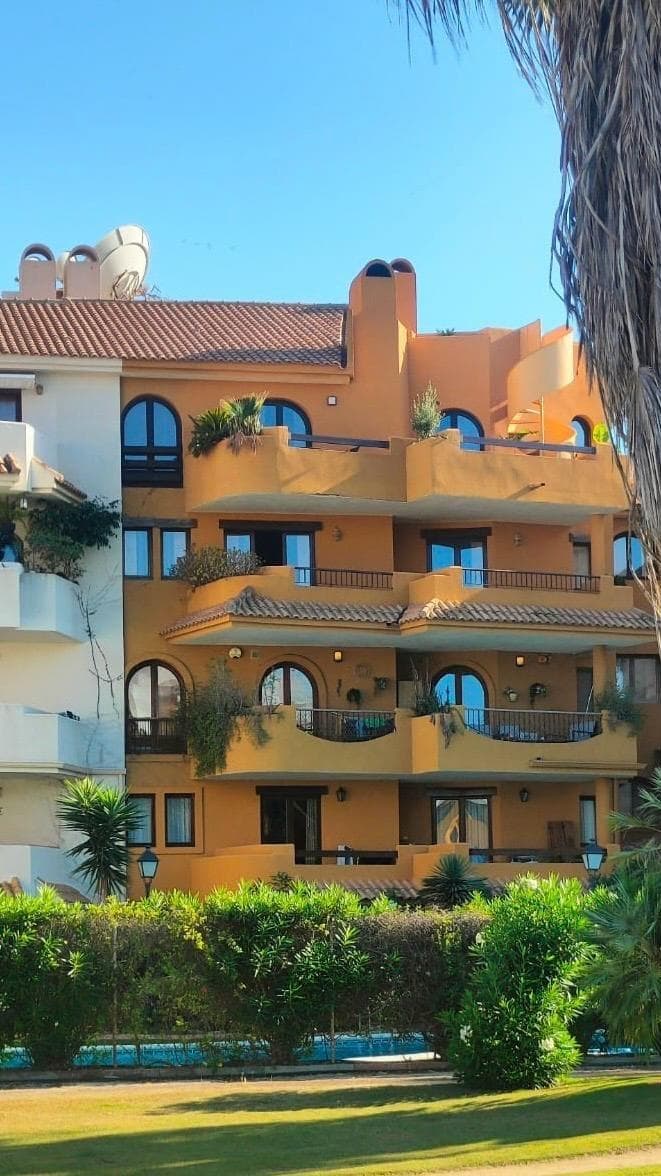 Bedrooms: 2, Bathrooms: 2, Apartment in Torrevieja, Alicante, Spain