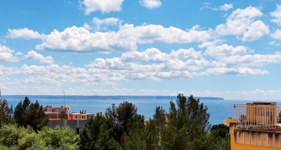 Do you want to be close to the beach, but also close to Palma, in a fully renovated living space? Then this modern apartment is the one for you!The apartment has two spacious bedrooms and one modern bathroom with a walk-in shower. The open-plan kitchen and living area create a bright and welcoming space. You will enjoy the private terrace with a beautiful partial sea view. It’s perfect for relaxing or having dinner outdoors.The kitchen comes fully equipped with new appliances. The apartment also features air conditioning, double-glazed windows, and built-in wardrobes. You will live in a well-maintained building with an elevator, which adds convenience.Don´t let someone else buy this beautiful apartment before you! Call us now for arranging a viewing. Online viewings are also possible!