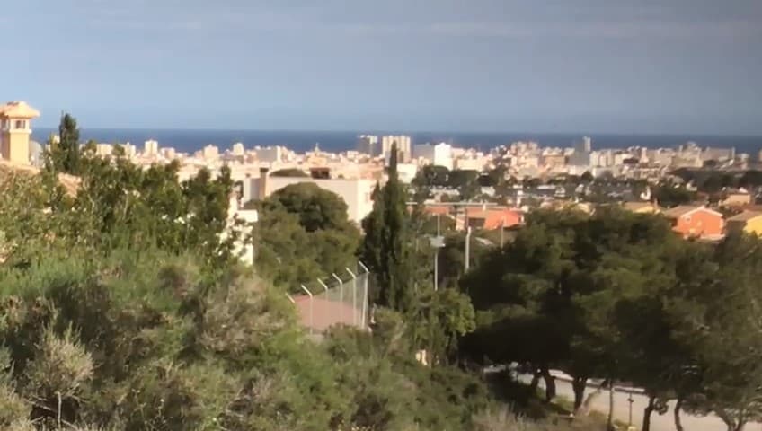 Building plot of 1068 m² in Mutxamel, with a beautiful view over de Mediterranean Sea.