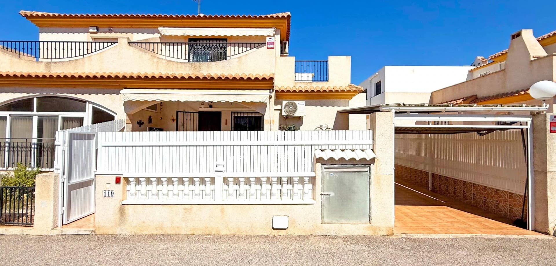 Welcome to this charming townhouse located in the sought-after Residential Iria IV in Playa Flamenca. This property offers a perfect blend of comfort, outdoor living, and a secure community setting.Boasting 2 bedrooms and 2 bathrooms, the home features a spacious, fully tiled ground floor terrace with an elevated section ideal for dining, sunbathing, or entertaining guests. The private roof terrace offers additional space to relax and enjoy the Mediterranean sun.The property comes with private parking within the gated community, ensuring convenience and peace of mind. Residents also benefit from access to a well-maintained communal pool, perfect for cooling off during the warm summer months.Located just a short distance from local shops, restaurants, and beautiful beaches, this townhouse is a fantastic option for both permanent living and as a holiday home in the heart of Playa Flamenca.Don’t miss out on this opportunity—schedule your viewing today!