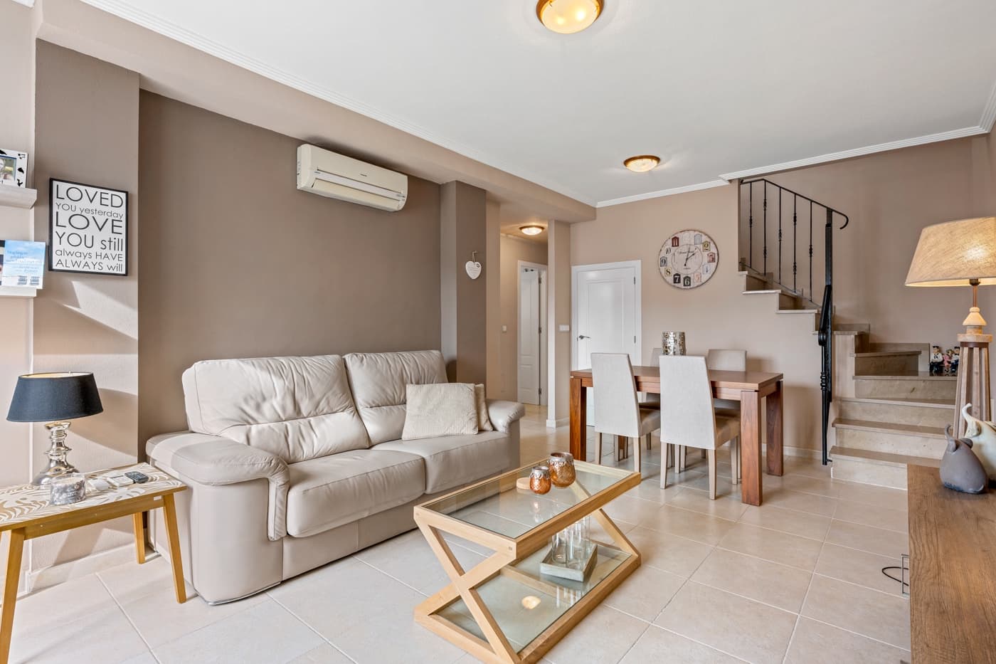 This beautifully maintained duplex apartment offers comfort, space, and pleasant natural light thanks to its south-facing location . The property features 3 bedrooms and 2 bathrooms and has been meticulously maintained – ideal as a permanent residence, second home, or investment. The spacious living area opens seamlessly onto a south-facing terrace , where you can enjoy the sun year-round. The separate kitchen is practically designed and perfectly separated from the living area. On the ground floor, there's a bedroom with built-in wardrobes and a bathroom. A staircase leads to the upper floor, which features two more very spacious bedrooms , both with built-in wardrobes , and a second bathroom. The layout ensures privacy and comfort for the whole family or guests. The community has private parking spaces. Living in San Cayetano San Cayetano is a quiet and charming village in the Murcia region, popular with both Spanish residents and international owners. The village offers all necessary amenities, including supermarkets, restaurants, cafes, a medical center, and sports facilities, all within walking or cycling distance. Thanks to its central location you are: approximately 15 minutes from the beaches of the Mar Menor close to several golf resorts approximately 30 minutes from Murcia city and airport San Cayetano is known for its friendly atmosphere , good accessibility and excellent value for money, making it an attractive location to live or invest in Spain. HOA/ Community: €55.56 / 3 months Real estate tax / IBI: €285 / year