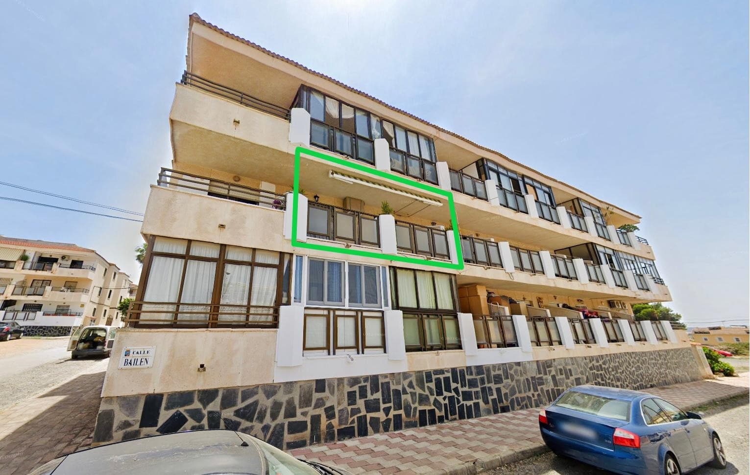 REFERENCE: 019



Property information

Key features:

1-bedroom apartment with full bathroom: A warm and functional space, ideal as a first home or as a rental investment.

Private terrace: Ideal for enjoying the outdoors, sunbathing, or sharing pleasant moments in peace and quiet.

Setting and location:

Quiet and natural neighborhood: An established residential area, surrounded by green spaces, offering a peaceful atmosphere, ideal for relaxing and recharging.

Just a 10-minute from the beach: Easy access to the coast and bathing areas such as Playa de los Locos or La Mata.

A 5-minute walk from everything you need: Supermarkets, restaurants, a pharmacy, and public transportation are all nearby, making daily life easier without a car.

Ideal for those looking for a quiet and comfortable home near the sea, this apartment in El Chaparal combines the best of both worlds: tranquility and quick access to all amenities and beaches.





VIDEO

