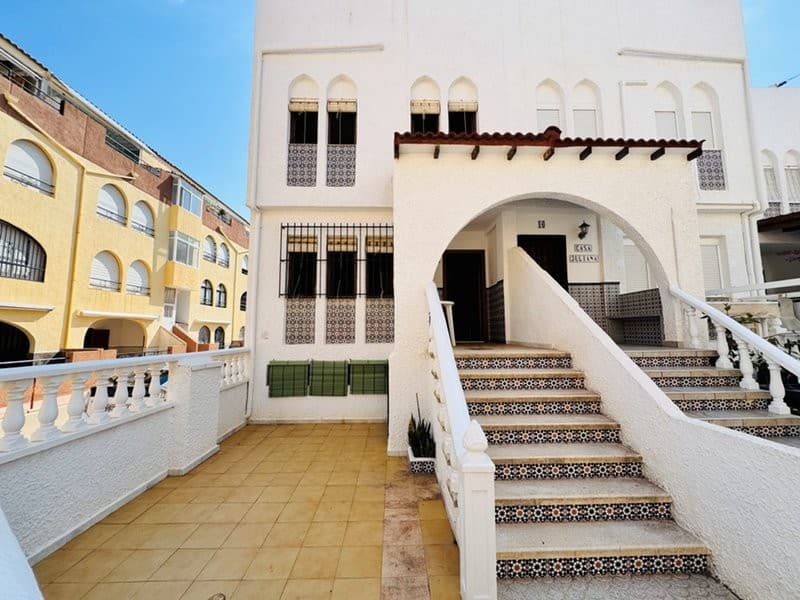 This is a semi-detached duplex in the center of La Mata, close to all amenities and just 300 meters from the beach.It has a large 23 m2 corner terrace. The home has 100 m2 built area spread over 4 floors, including a basement with a large living room with a bathroom, 1 bedroom, and a pantry. The main floor has a living-dining room and open-plan kitchen. The first floor has 2 bedrooms and 1 bathroom, and finally a solarium.The home faces west.It has an outdoor corner terrace with independent access to the home.Ideal for vacations or as an investment, as La Mata doesn't have many homes of this type.Property tax: €271
