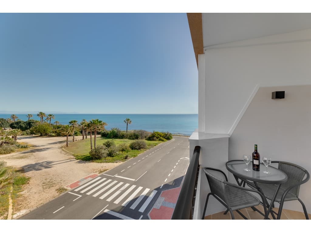 Luxury Apartment with Sea View – Cabo Cervera, TorreviejaLocation: Cabo Cervera, Torrevieja – just steps from La Mata beachDreaming of a seaside apartment? This offer is everything you’ve been looking for!We present a fully renovated apartment for sale, offering breathtaking panoramic views of the Mediterranean Sea, located in one of Costa Blanca’s most desirable areas – Cabo Cervera, right by the famous La Mata beach.Property Details:Size: 37 m²Bedroom: 1 spacious bedroomBathroom: 1 modern bathroomFloor: 2nd floor with elevatorPrivate parking within a gated urbanizationStorage unit: 12 m²Pool access available nearby (for a symbolic fee)Panoramic sea viewsFully furnished and equipped – ready to live in or rent outWhy is this property a great choice?Prime location – just minutes away from one of the region’s best beaches: La Mata(2.5 km of golden sand, promenade with bars and restaurants)Perfect investment for rental – high demand from tourists from Poland, the UK, Scandinavia, and SpainClose to attractions – Natural parks, sand dunes, walking trails, pink salt lakes, water parks, golf courses, restaurants, shops, go-karts, horseback riding and more!Only 40 km from Alicante-Elche Airport – quick and easy accessDon’t miss this opportunity – the apartment is ready to move in or start generating rental income right away.An ideal investment on the sunny coast of Spain!