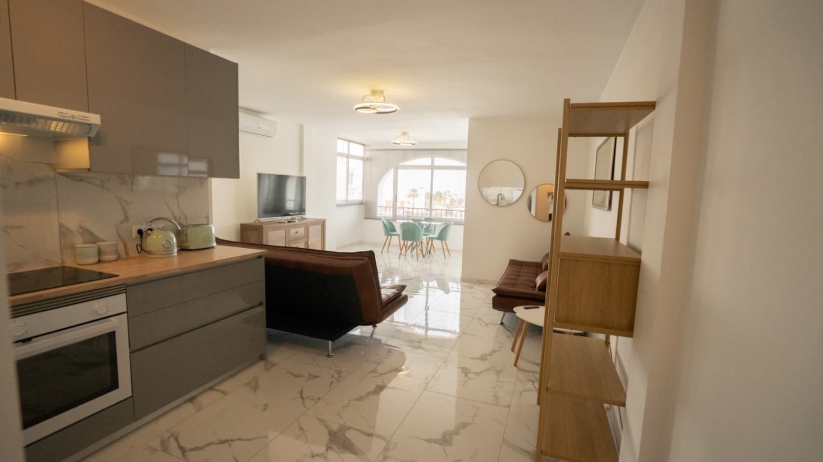 Very spacious 1 bed apartment on Villamartin plaza.Completely refurbished to high standard, being sold furnished as seen on the photos. The apartment has access to a large communal swimming pool and are within walking distance to all amenities and Villamartin Golf Club.   